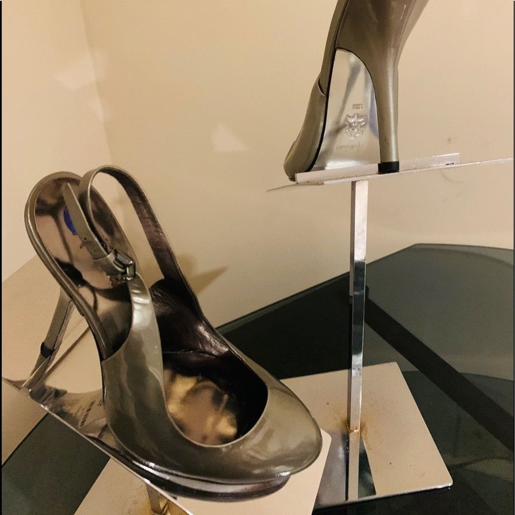Other 💲💲SALE💲💲 Marciano Sandals in Pewter size 9.5 Size US 9.5 / IT 39.5 - 2 Thumbnail