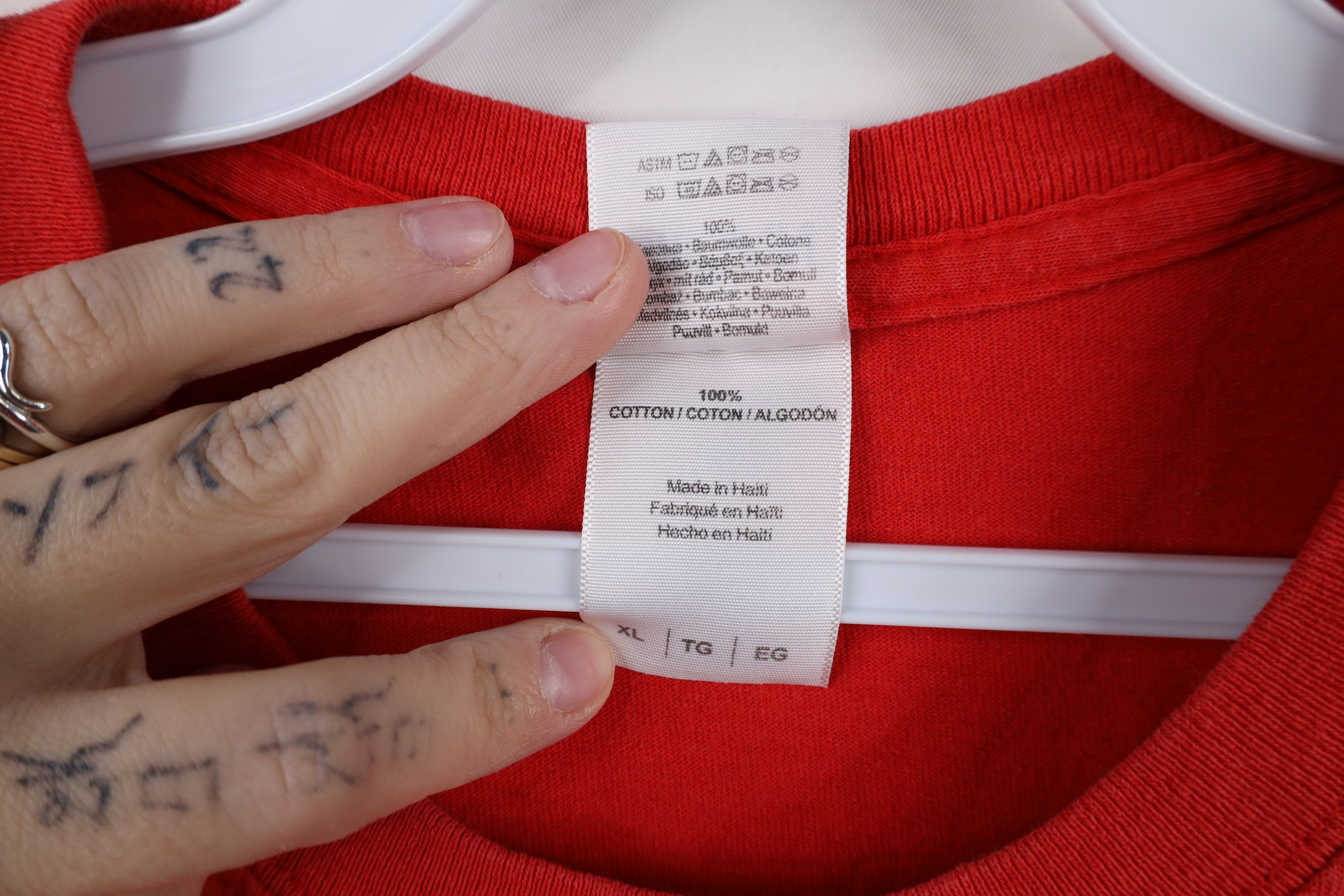 Vintage Vintage Y2K Direct From Graceland Elvis Presley T-Shirt Red Size US XL / EU 56 / 4 - 9 Thumbnail