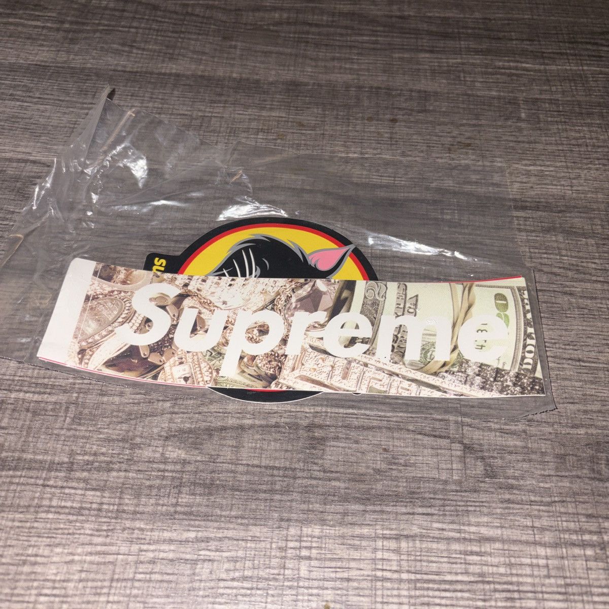 Supreme Supreme Bogo, Black Cat, Money Bling Bogo Sealed Sticker Size ONE SIZE - 1 Thumbnail
