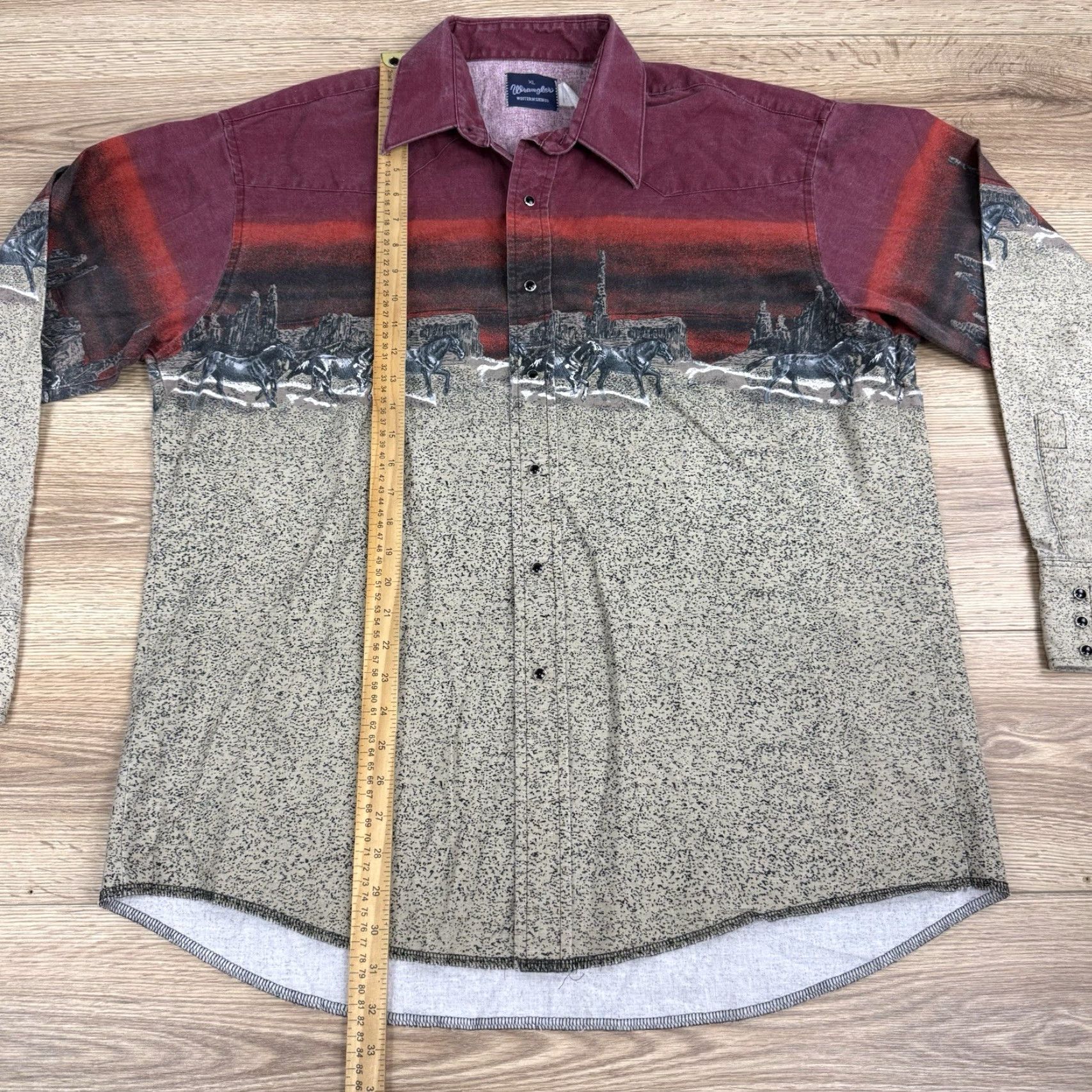 Wrangler VINTAGE Wrangler Shirt Mens XL Red Beige Pearl Snap Western Horses Adult Size US XL / EU 56 / 4 - 3 Thumbnail