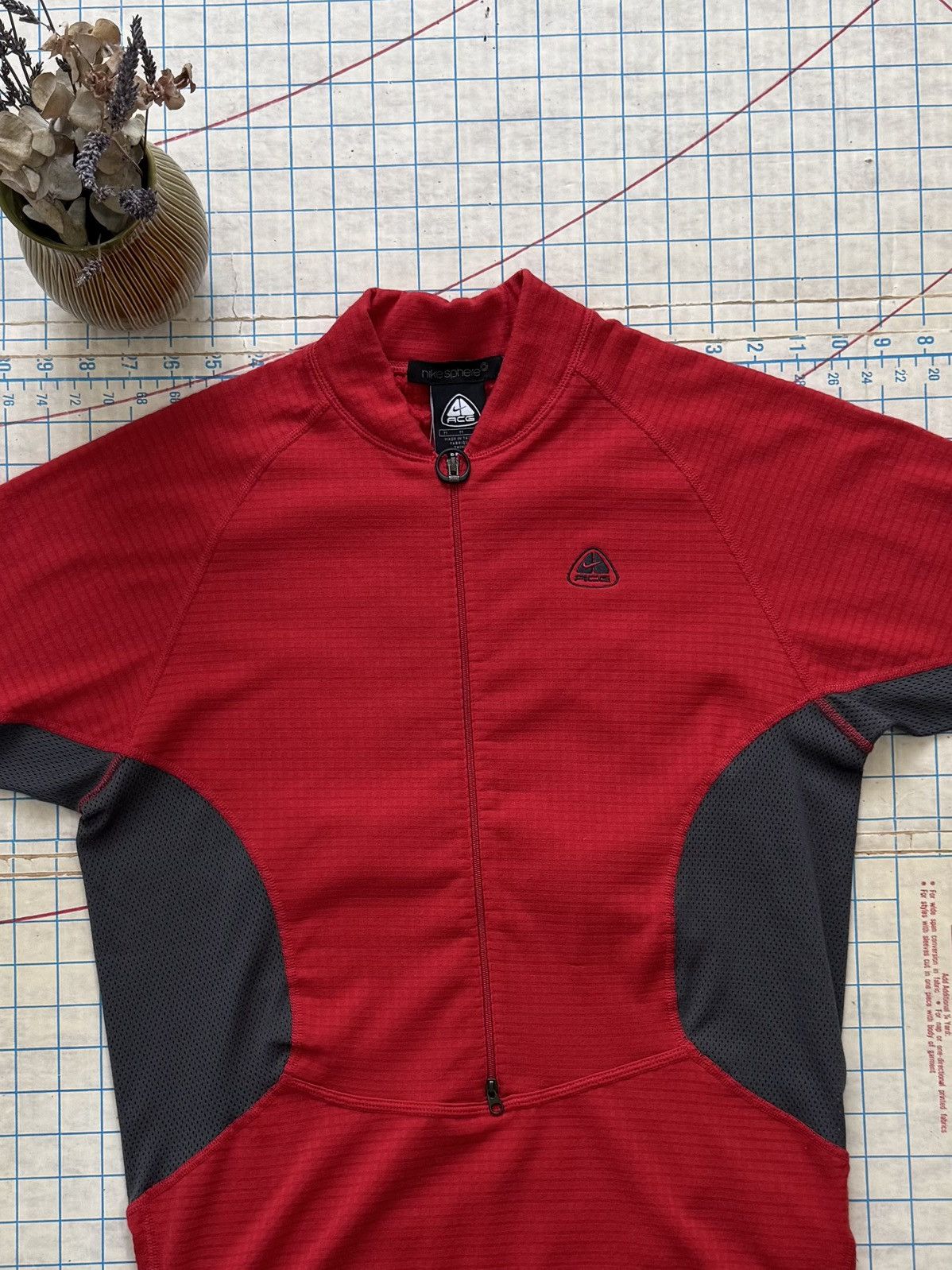 Nike ACG NWT Nike ACG Sphere Athletic Fleece S/S Workout Shirt Medium Size US M / EU 48-50 / 2 - 3 Thumbnail