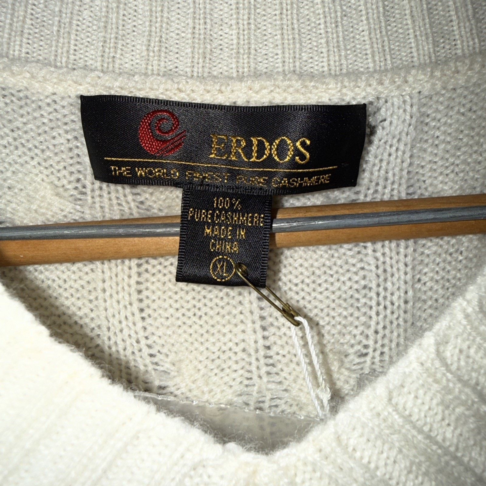 Other Erdos NWT Ivory V-Neck Cashmere Sweater XL Quiet Lux Uni Sex Size XL / US 12-14 / IT 48-50 - 3 Thumbnail