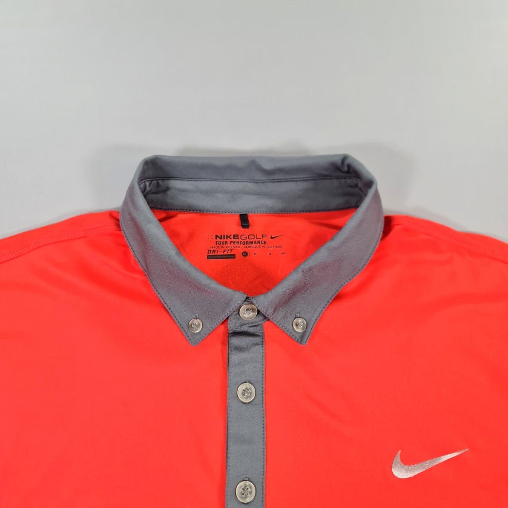 Nike Nike Golf Polo Mens XL Red Dri-Fit Short Sleeve Collared Button Logo 599018 619 Size US XL / EU 56 / 4 - 2 Thumbnail
