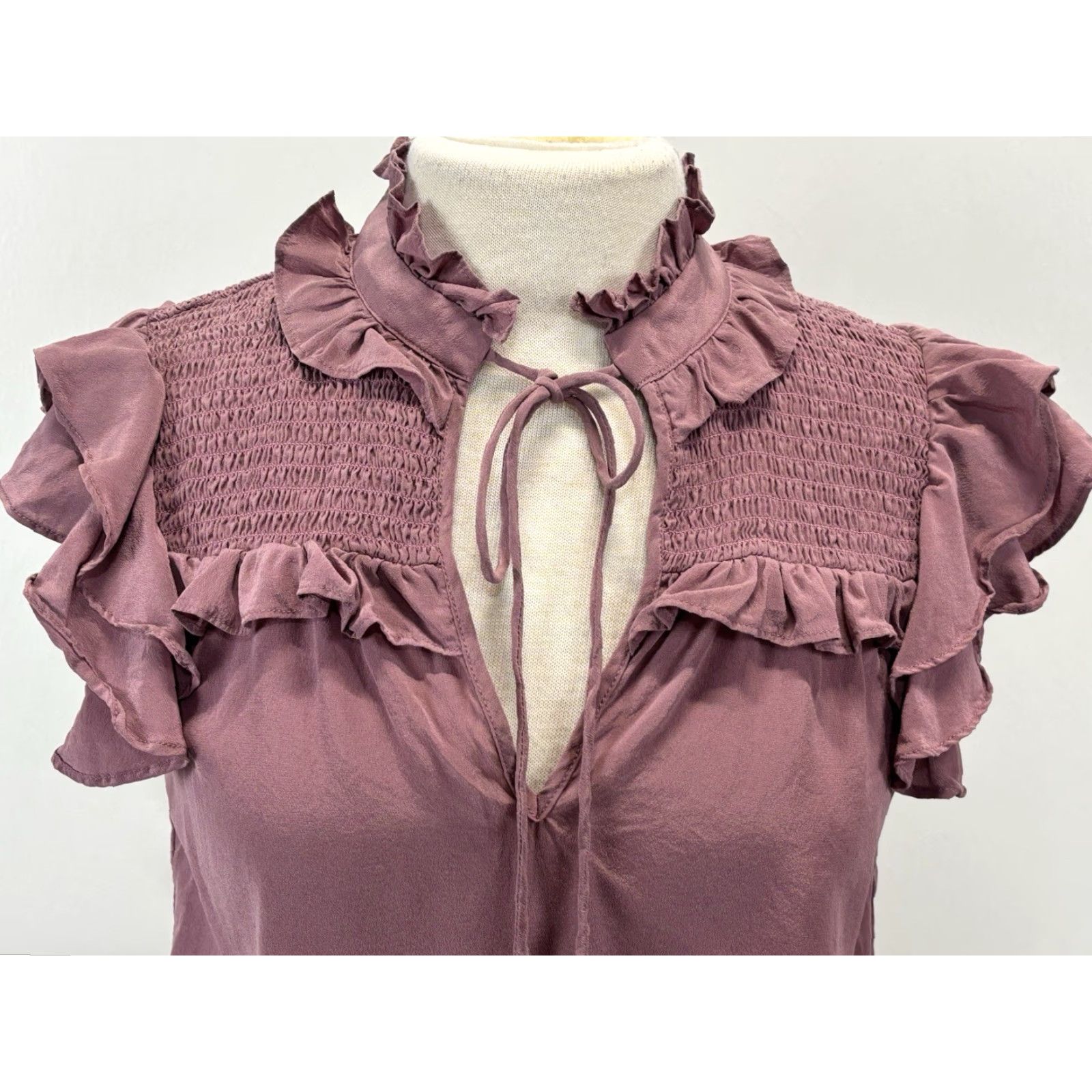 Vintage VINTAGE Gilbert Farrar Silk Blouse Women XS Sleeveless Pink Ruffle Smocked Girly Romance Size XS / US 0-2 / IT 36-38 - 6 Thumbnail