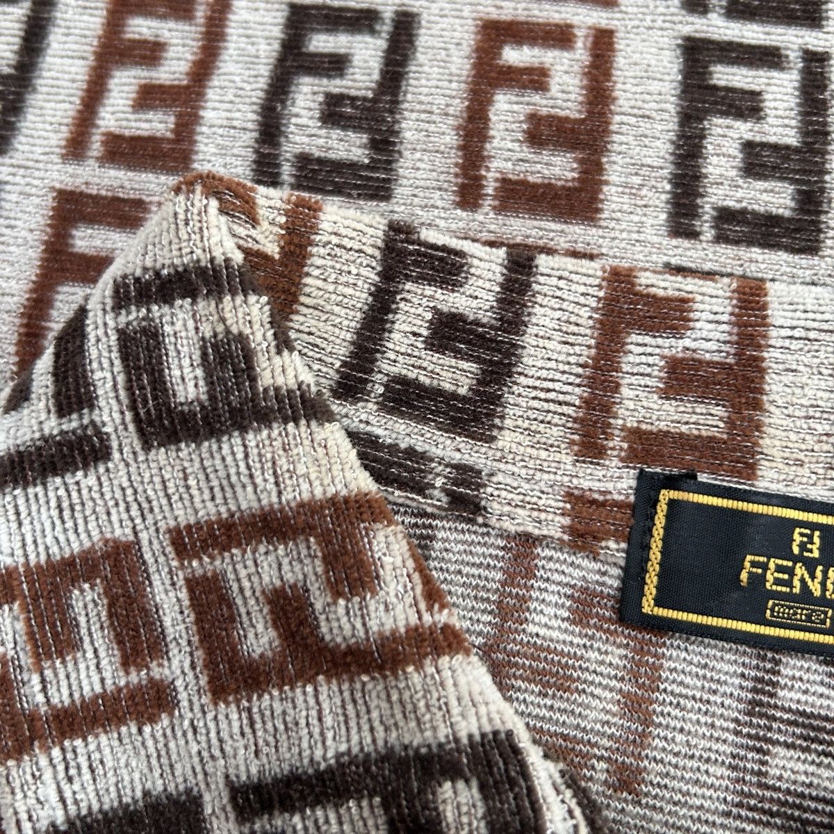 Fendi Vintage Fendi Polo Shirt Size S / US 4 / IT 40 - 12 Thumbnail