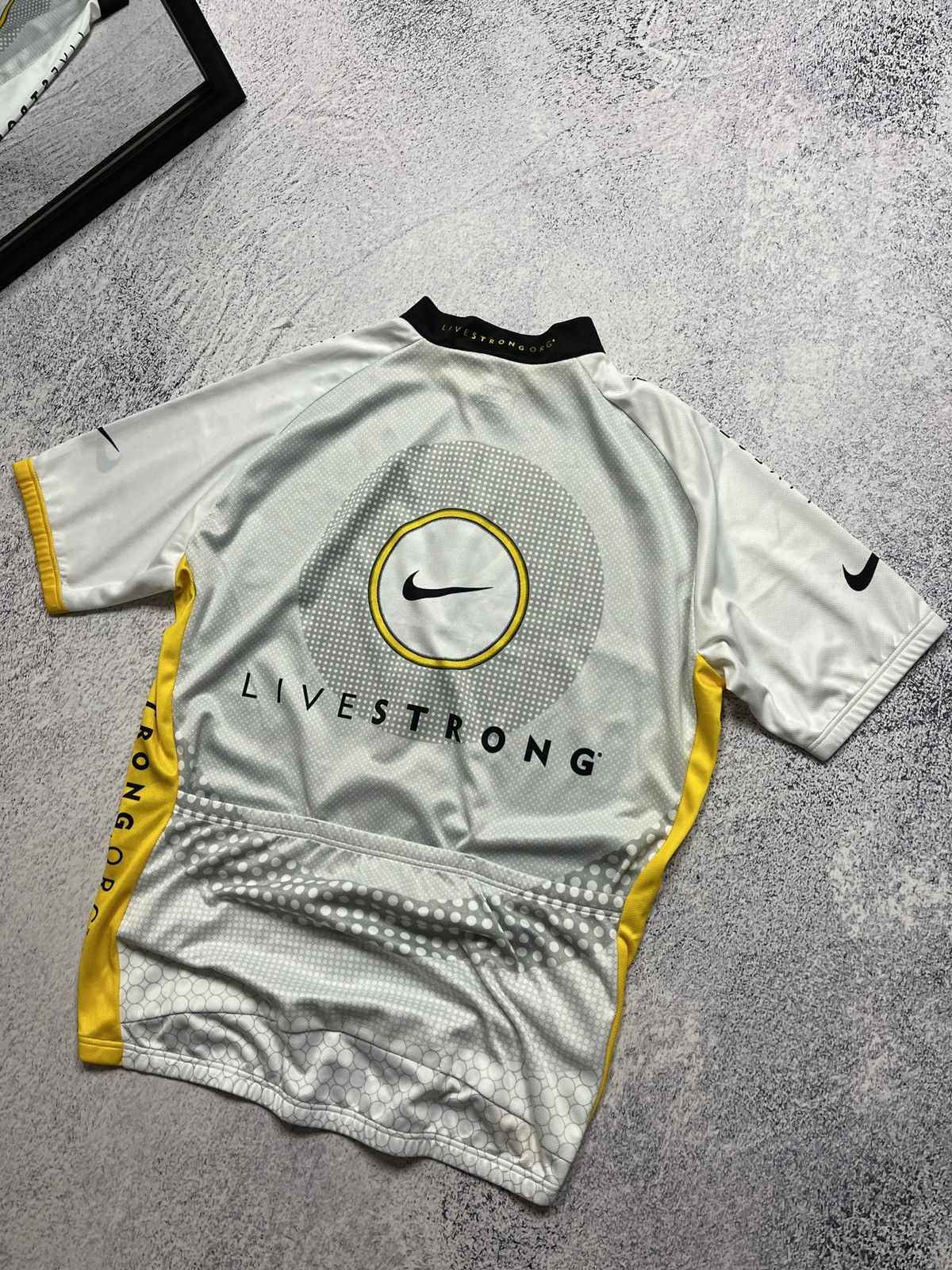 Nike Nike Live Strong Cycling Jersey Unity Is Strength Sportswear Size US L / EU 52-54 / 3 - 6 Thumbnail