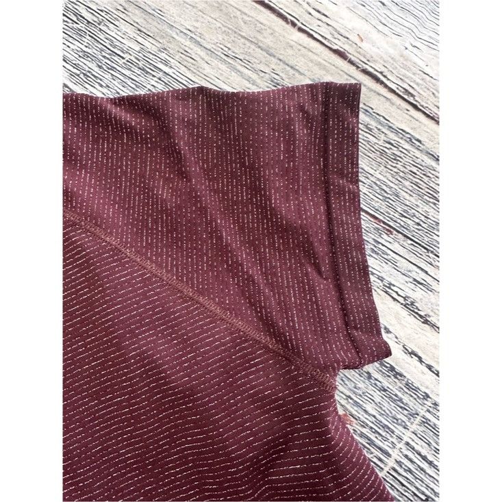 Athleta Athleta Women's Short Sleeve Crewneck Tee in Burgundy with M Size L / US 10 / IT 46 - 3 Thumbnail