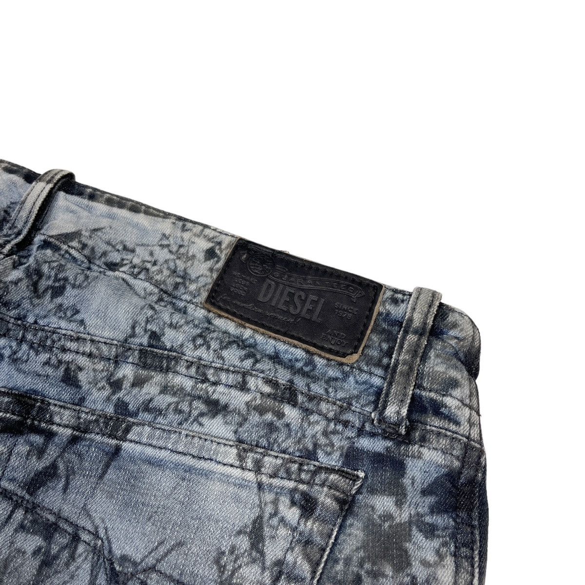 Diesel Diesel Grupee Acid Wash Graphic Super Slim Skinny Jeans Size 28" / US 6 / IT 42 - 4 Thumbnail