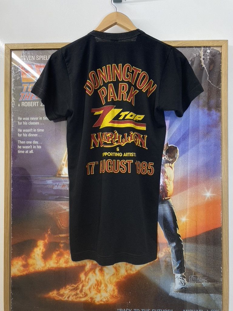 Band Tees 1985 Vintage ZZ Top Rocking The Castle Concert T Shirt Size US M / EU 48-50 / 2 - 2 Thumbnail