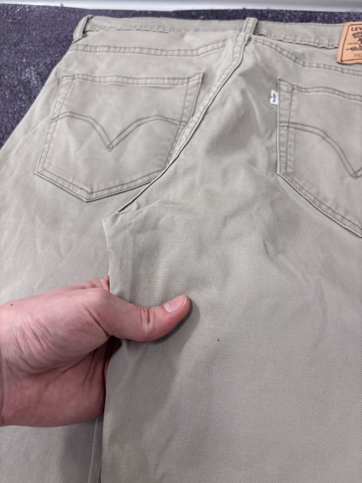 Levi's Vintage Levi’s 752 White Tab Men’s Beige/Grey Pants Jeans Size US 34 / EU 50 - 8 Thumbnail