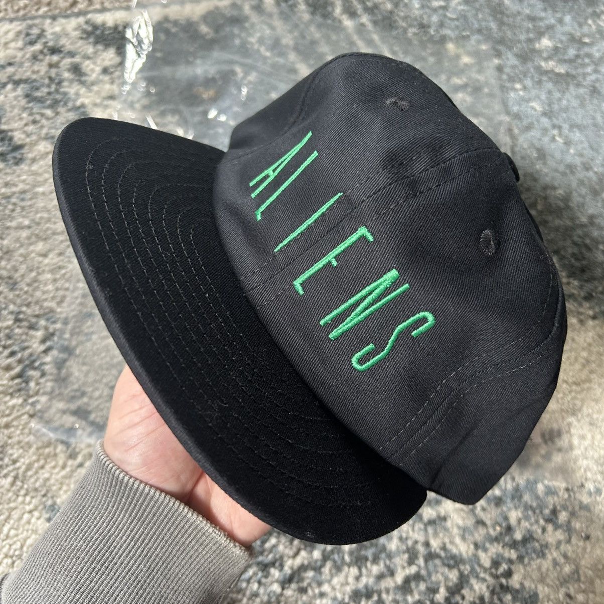 Brain Dead ALiENS 6-PANEL CAP DARK HORSE COMiCS DYSTOPiAN SCi-Fi HORROR Size ONE SIZE - 5 Thumbnail