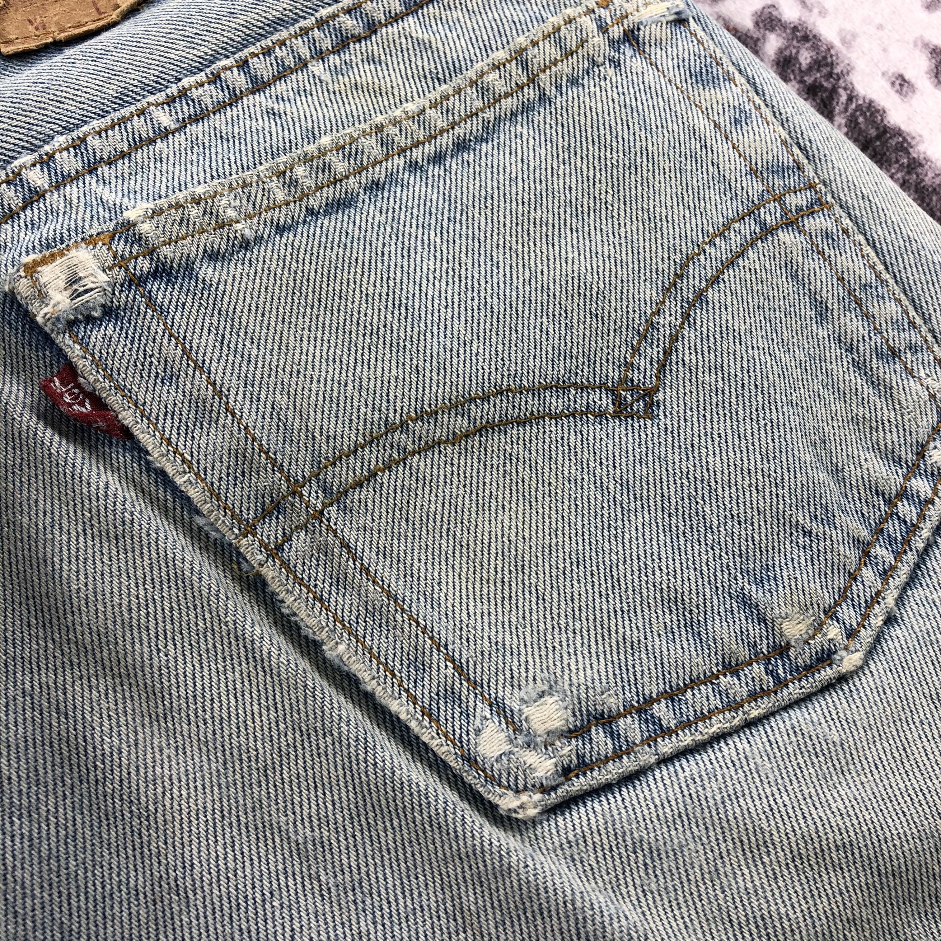 Levi's Vintage 90s Light Wash Levis 501 Jeans-JM2117 Size US 29 - 6 Thumbnail