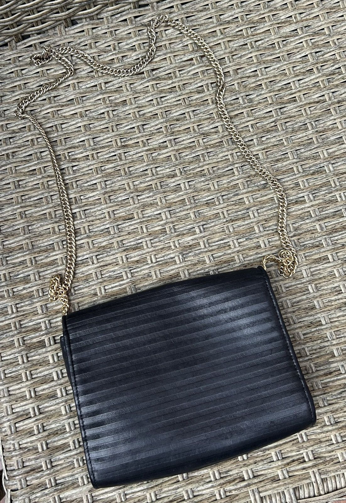 Longchamp Longchamp Paris Leather Envelope Crossbody Bag Gold Chain Size ONE SIZE - 2 Thumbnail