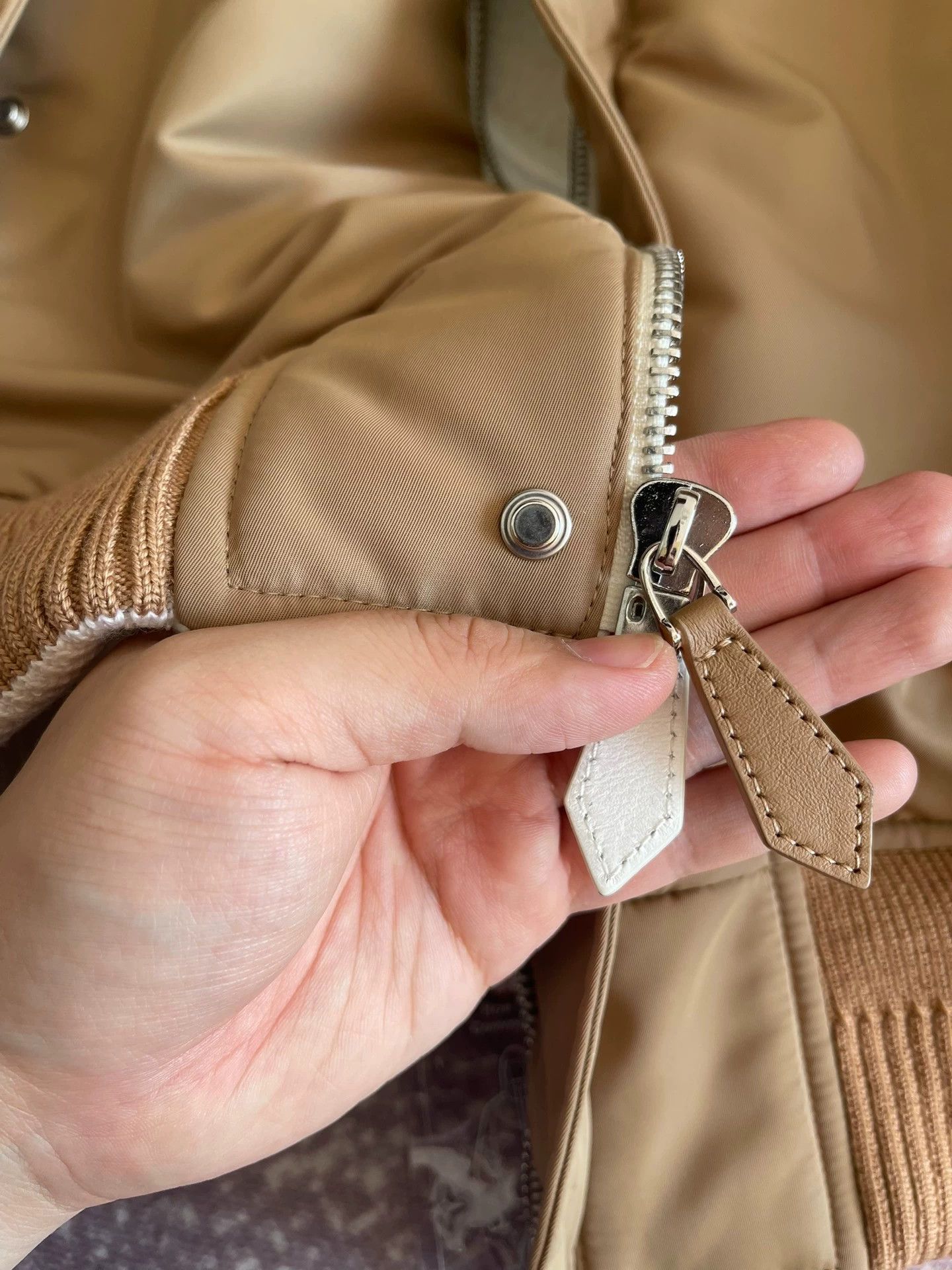 Burberry Burberry Bomber Jacket S (50) White Wool Embroidered Size US S / EU 44-46 / 1 - 5 Thumbnail