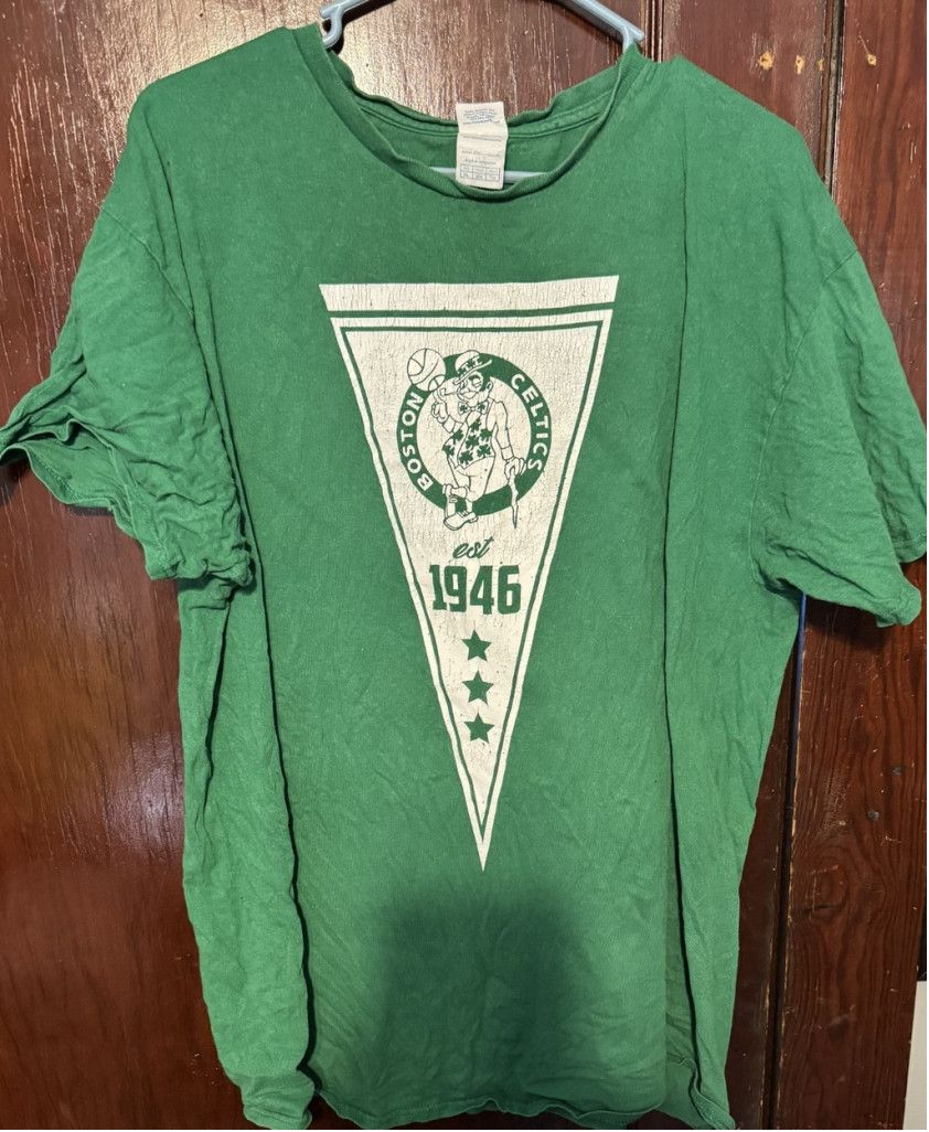 The Unbranded Brand Boston Celtics Pennant Est 1946 T-Shirt Men Sz XL NBA Green Size US XL / EU 56 / 4 - 1 Thumbnail
