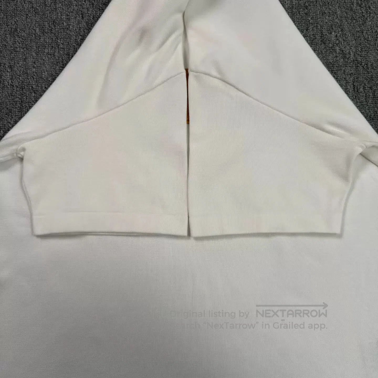 Louis Vuitton LV White Knitted Short-Sleeve Top. Size US M / EU 48-50 / 2 - 4 Thumbnail