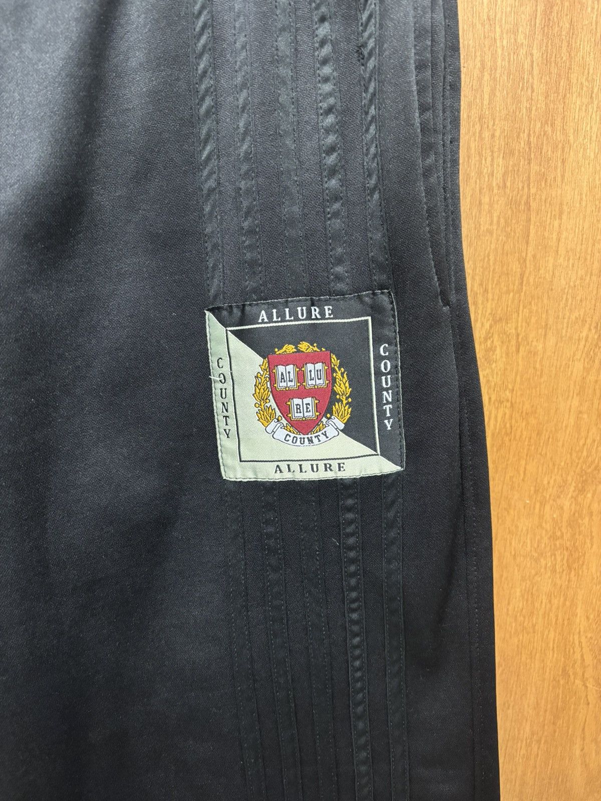 Other Allure County Black Crest Trackpants Size US 32 / EU 48 - 2 Thumbnail