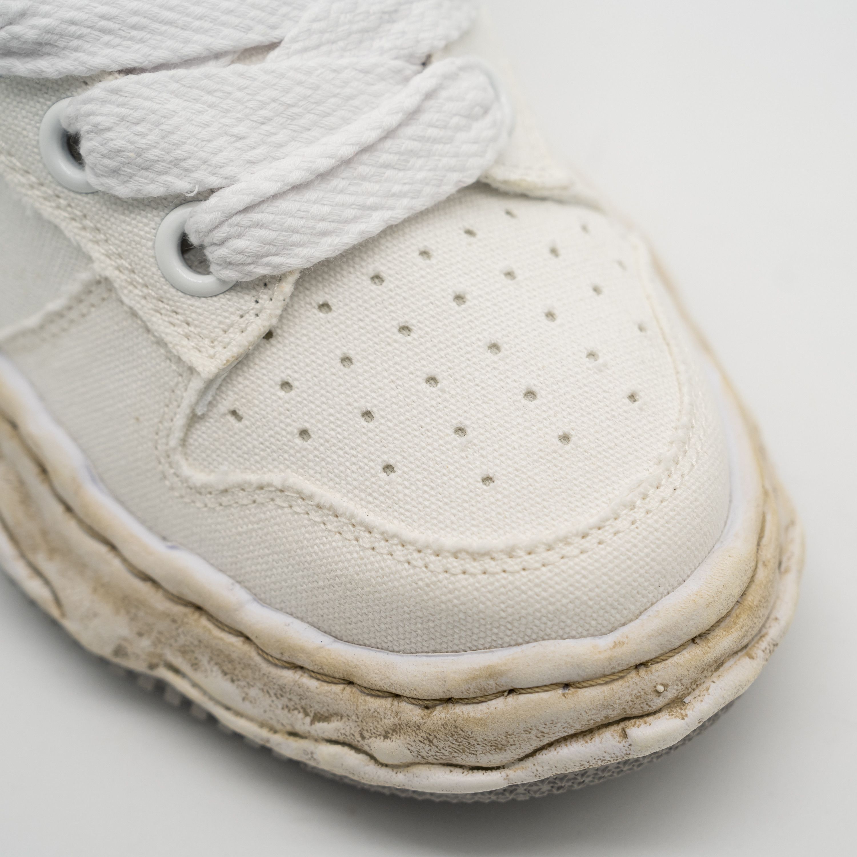 Maison MIHARA YASUHIRO 44 Maison Mihara Yasuhiro Wayne Puffer OG Sole Low White Size US 11 / EU 44 - 7 Thumbnail