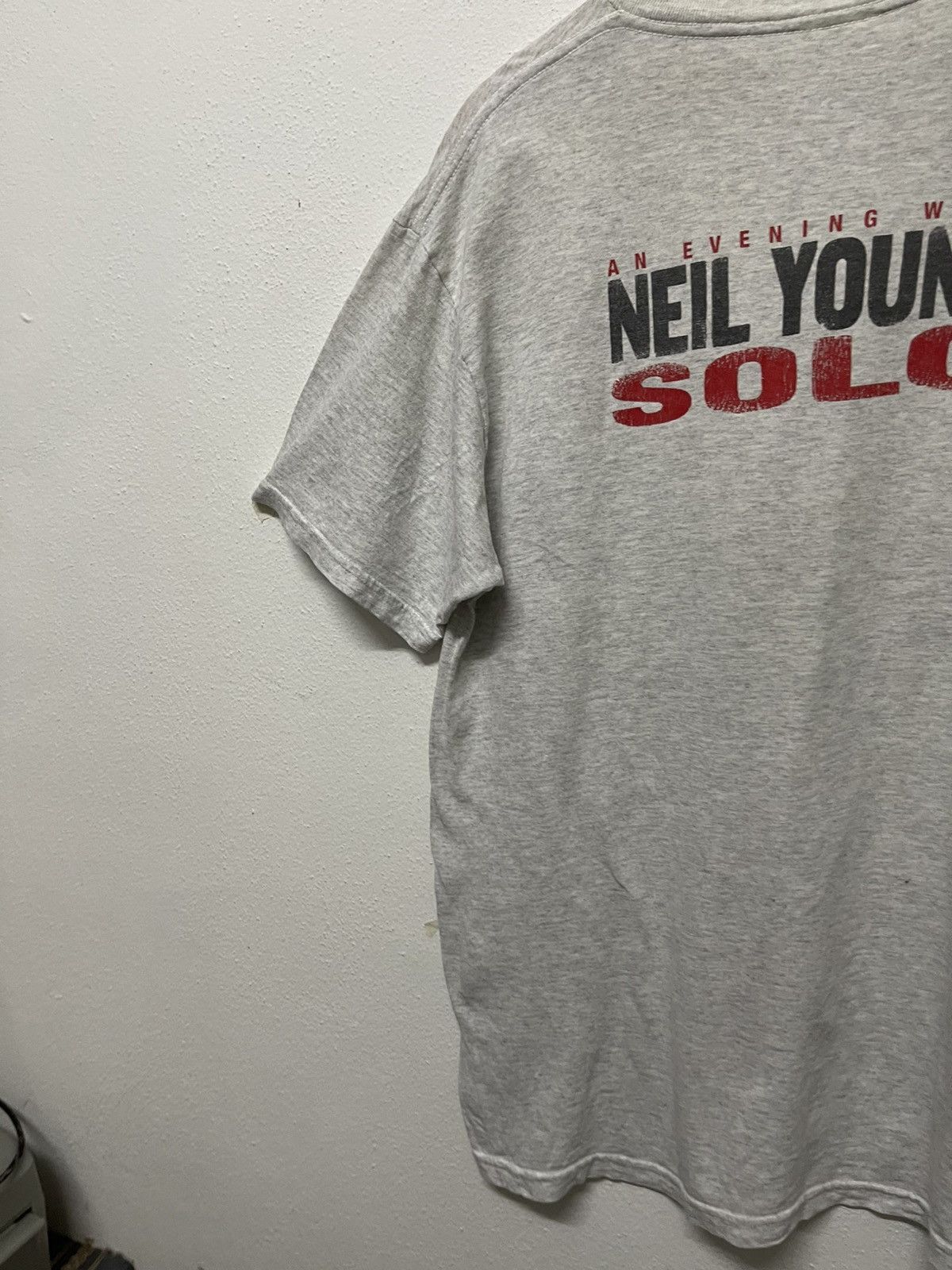 Band Tees VINTAGE 1999 NEIL YOUNG “AN EVENING WITH NEIL YOUNG SOLO” Size US L / EU 52-54 / 3 - 11 Thumbnail