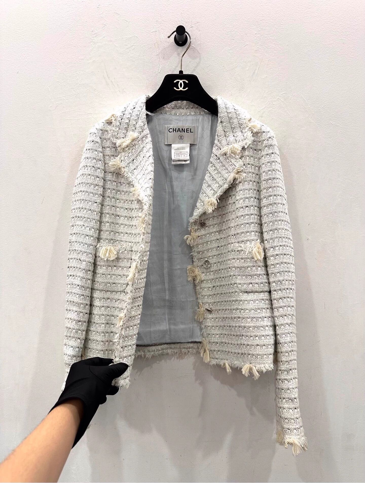 Chanel Chanel Women's Tweed Cardigan Metal Floral Buttons Fringe Size XS / US 0-2 / IT 36-38 - 4 Thumbnail