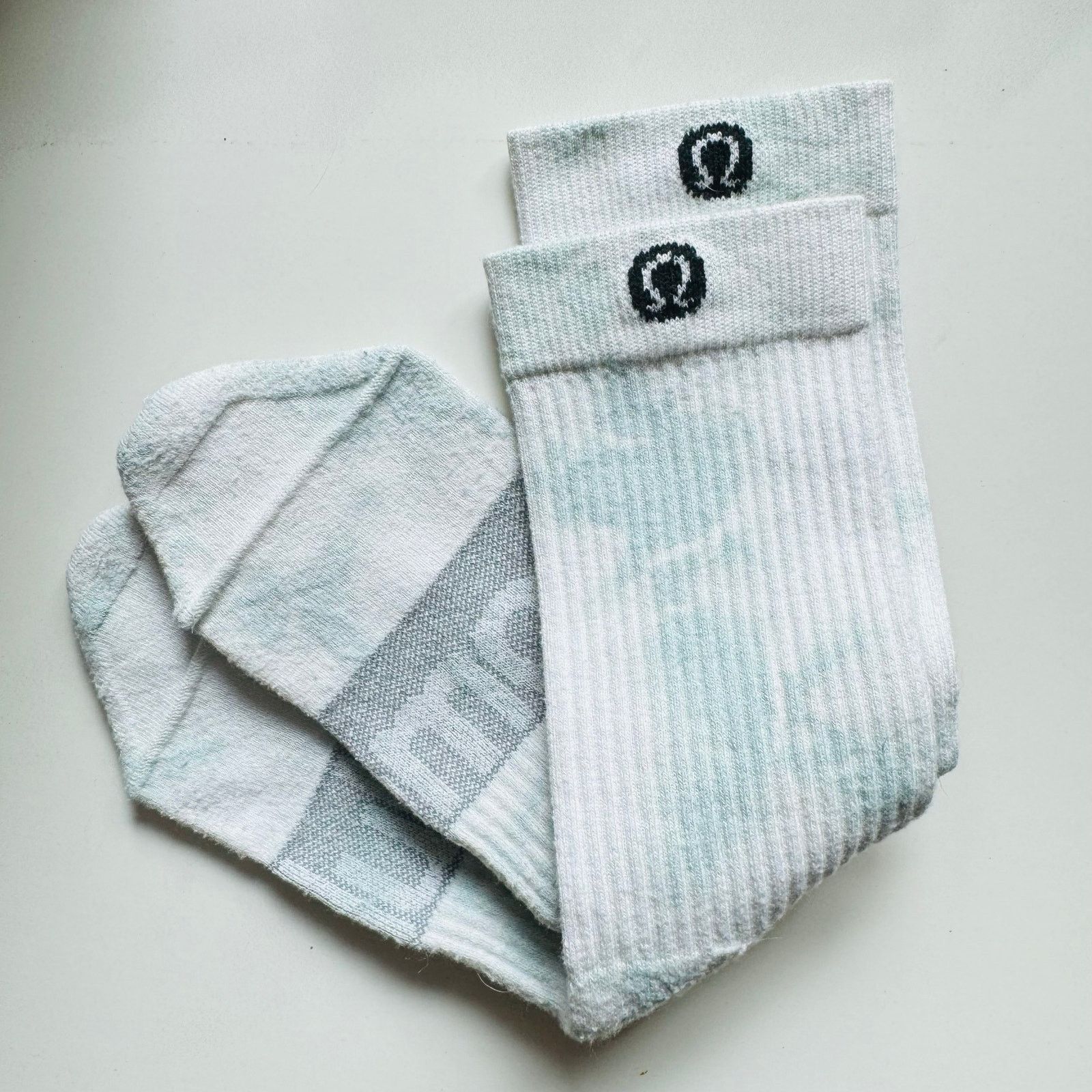 Lululemon LULULEMON Blue White Grey Logo Tie Dye Cotton Crew Tall Sock Size ONE SIZE - 3 Thumbnail