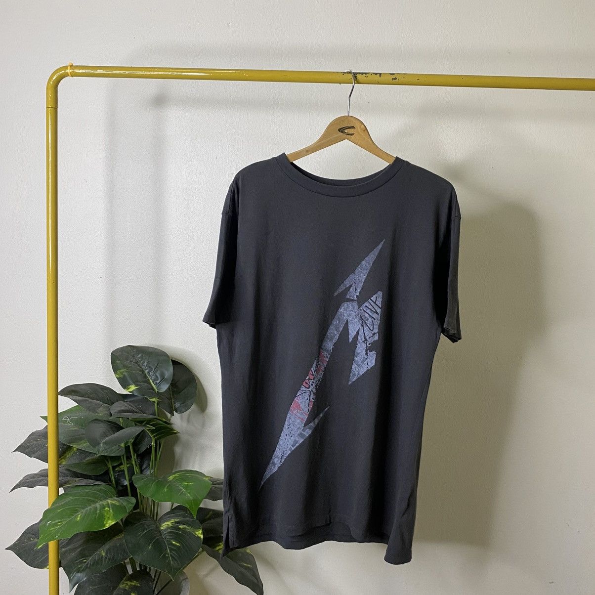 Metallica Metallica x Uniqlo UT Collaboration Band T Shirt Size US L / EU 52-54 / 3 - 1 Thumbnail
