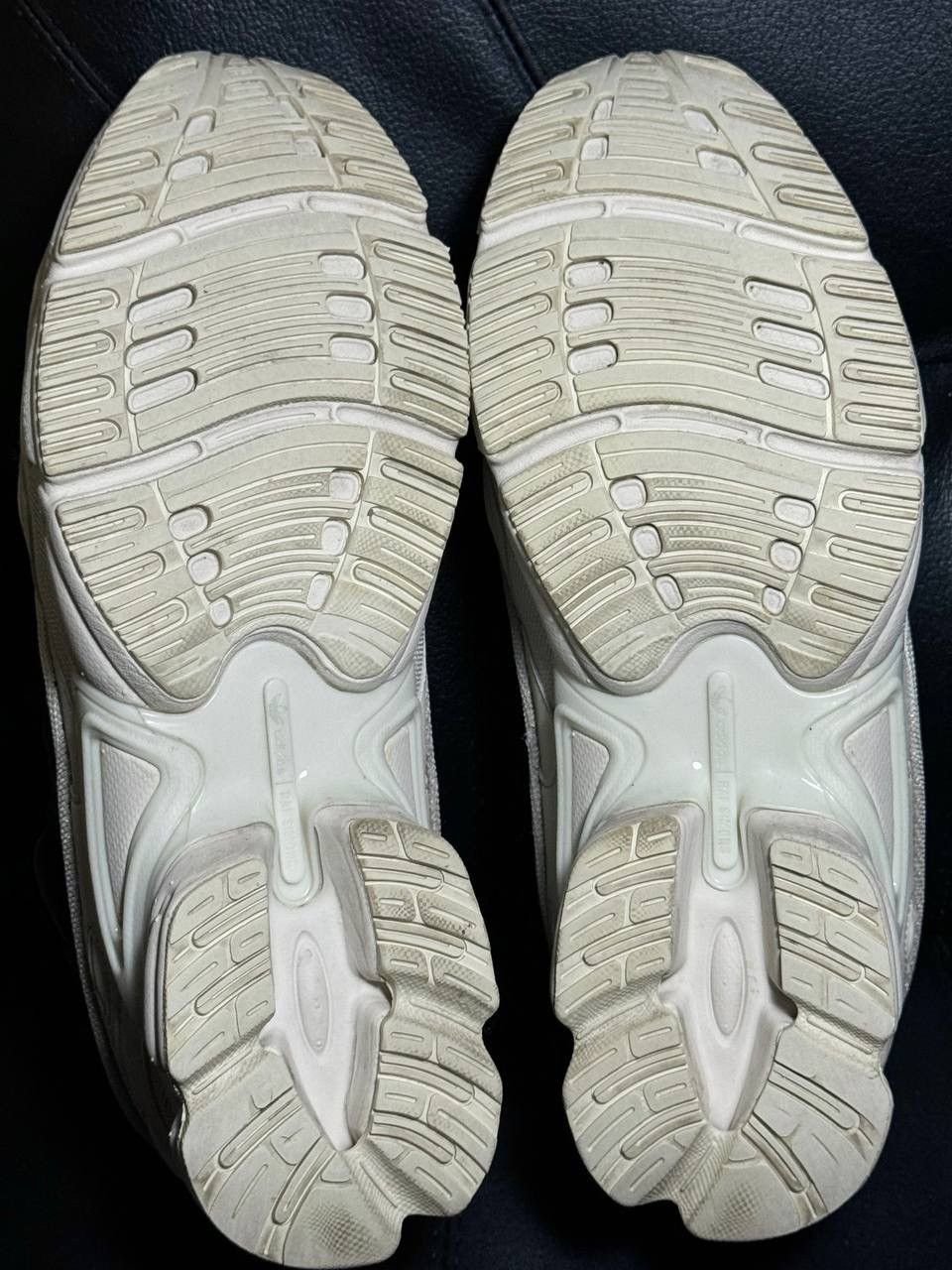 Adidas × Raf Simons 9,5us sneakers Adidas Raf Simons Ozweego White Black fw18 Size US 9.5 / EU 42-43 - 9 Thumbnail