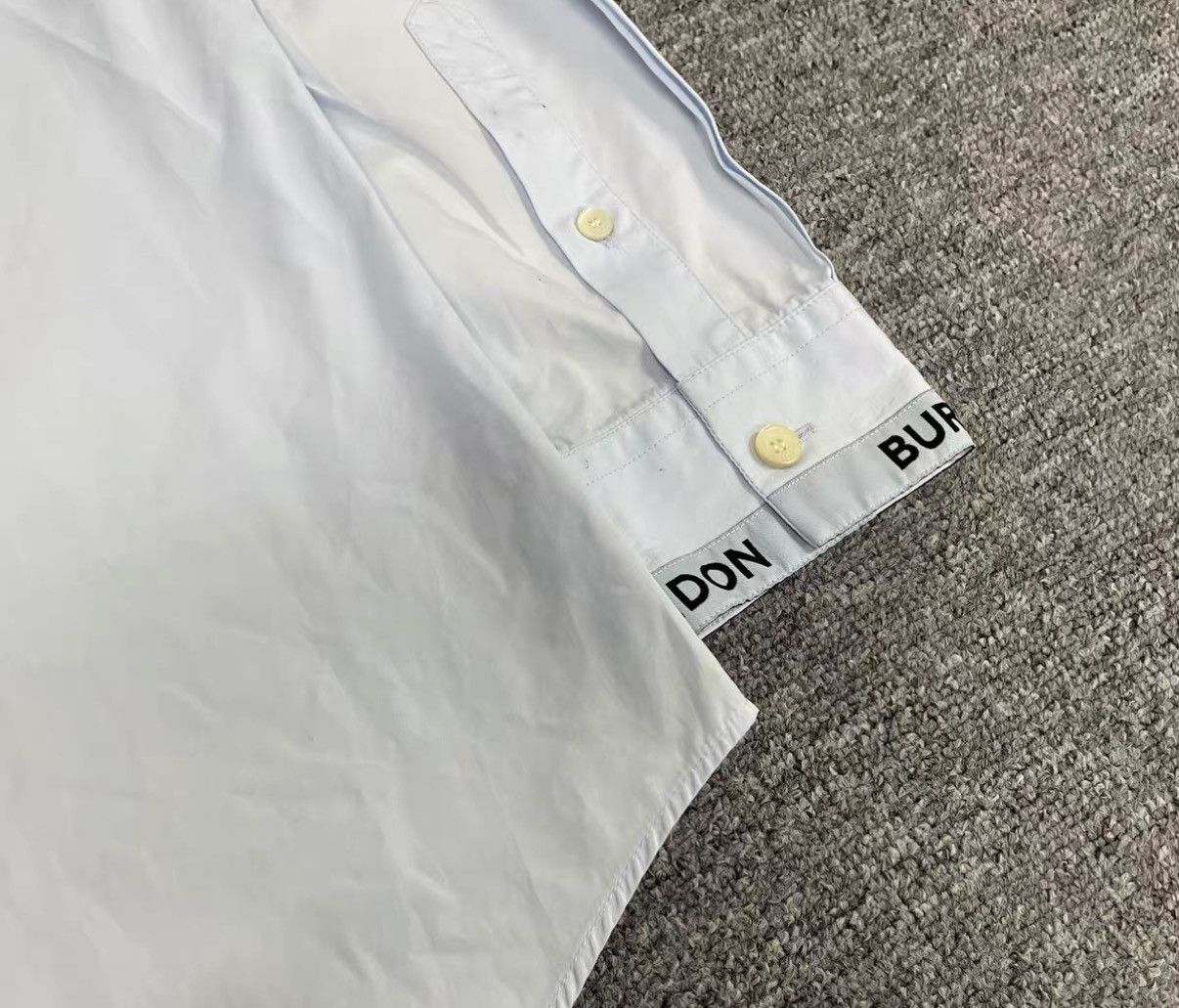 Burberry Burberry Logo Long Sleeve Shirt J16 Size US M / EU 48-50 / 2 - 6 Thumbnail