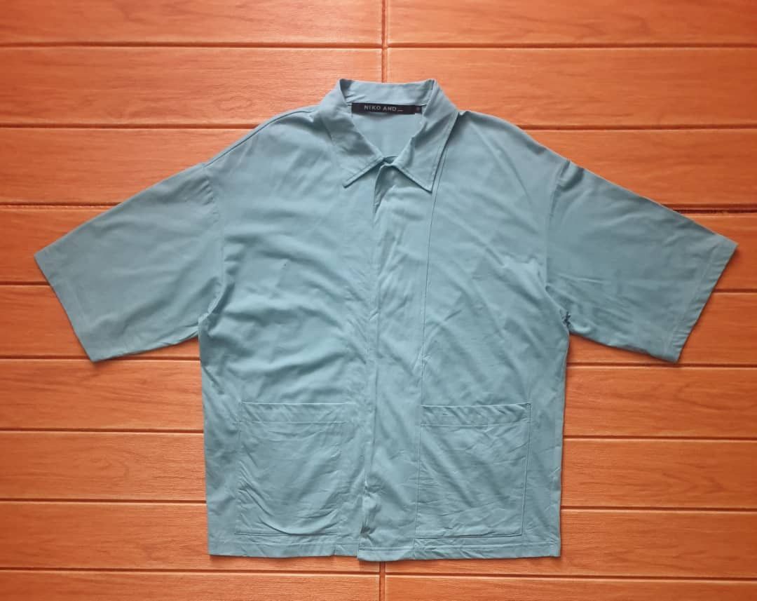 Nicole Club Niko and ... Japanese brand short sleeve shirt Size M / US 6-8 / IT 42-44 - 1 Thumbnail