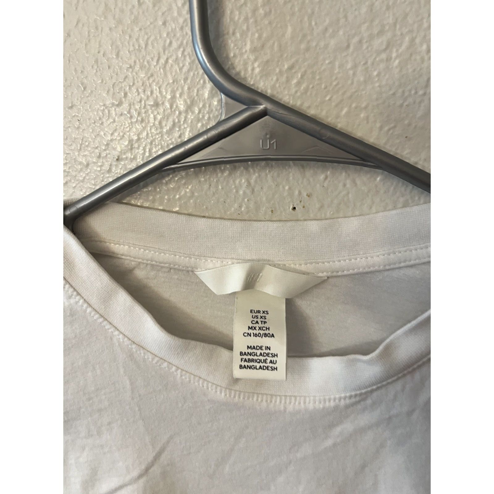 H&M VINTAGE? No—Actually HM H&M Women’s T-Shirt Short Sleeve XS White Graphic Top Regular Fit 100% Cotton Adult Women Casual All Seasons Red/Blue Theme Size XS / US 0-2 / IT 36-38 - 2 Thumbnail