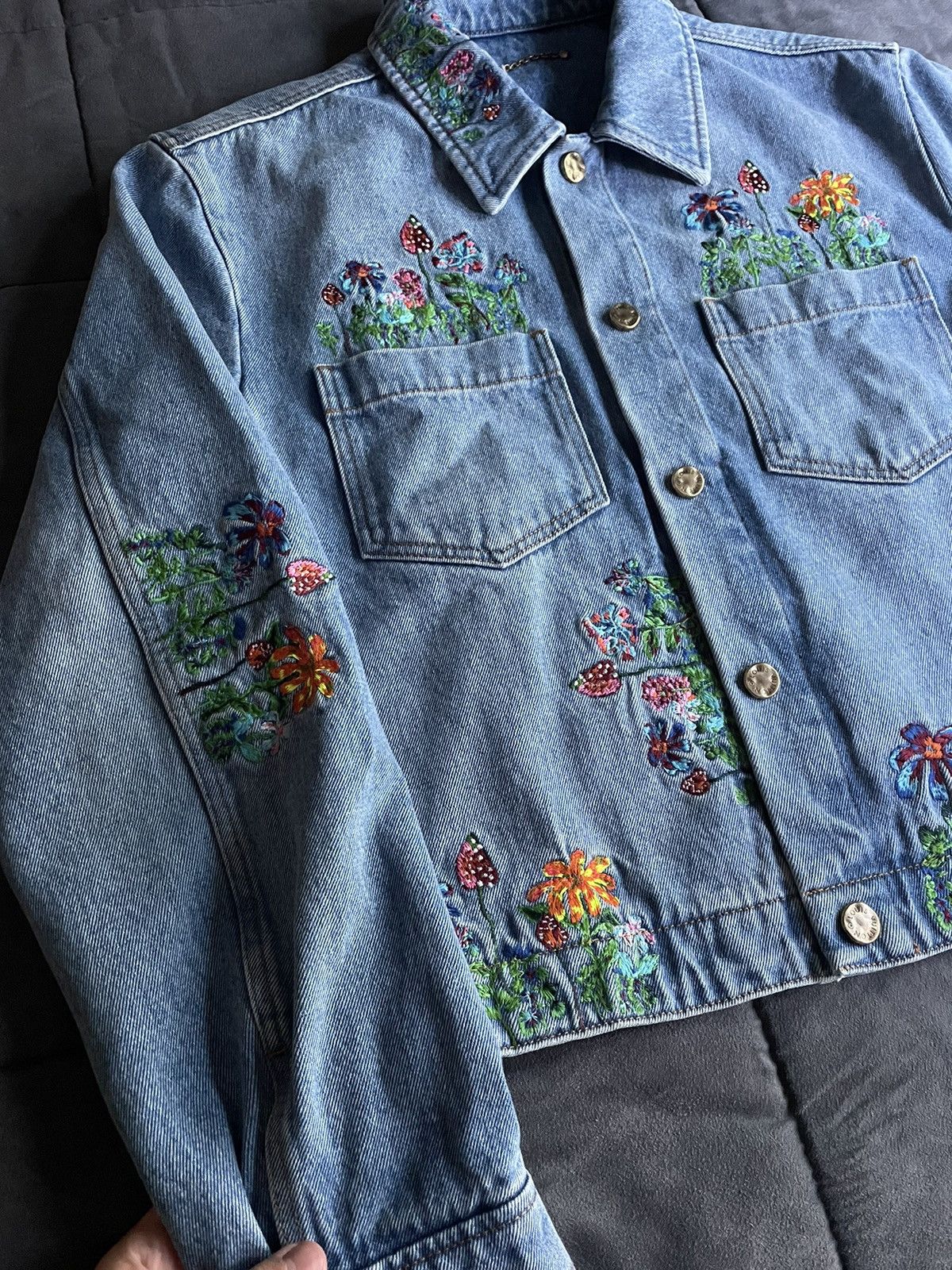 Louis Vuitton Louis Vuitton Floral Embroidered Denim Jacket Size US M / EU 48-50 / 2 - 2 Thumbnail