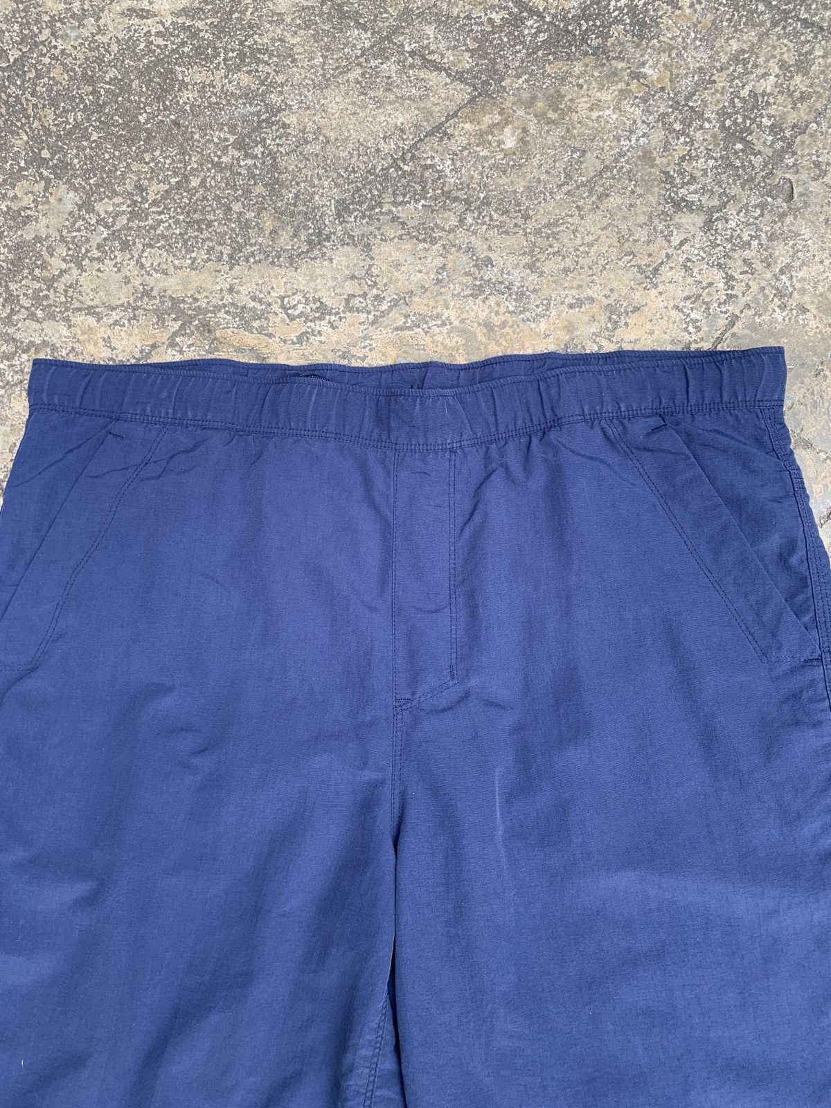 The North Face × Vintage 2000s The North Face Nave Outdoor Hiking Nylon Shortpants Size US 35 - 5 Thumbnail