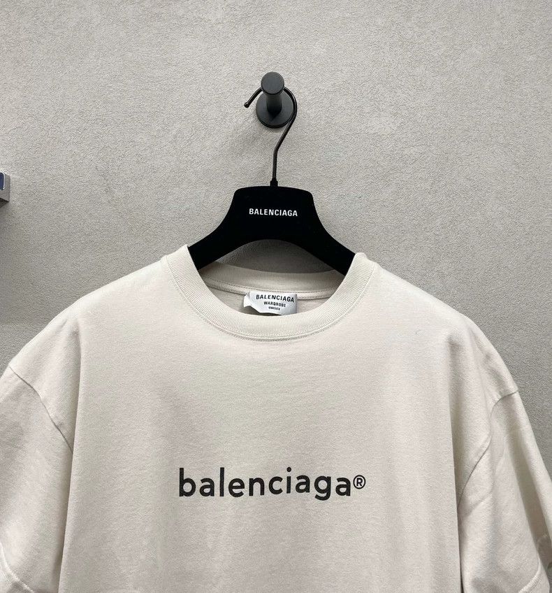 Balenciaga Balenciaga Light beige short sleeve Size US XS / EU 42 / 0 - 3 Thumbnail