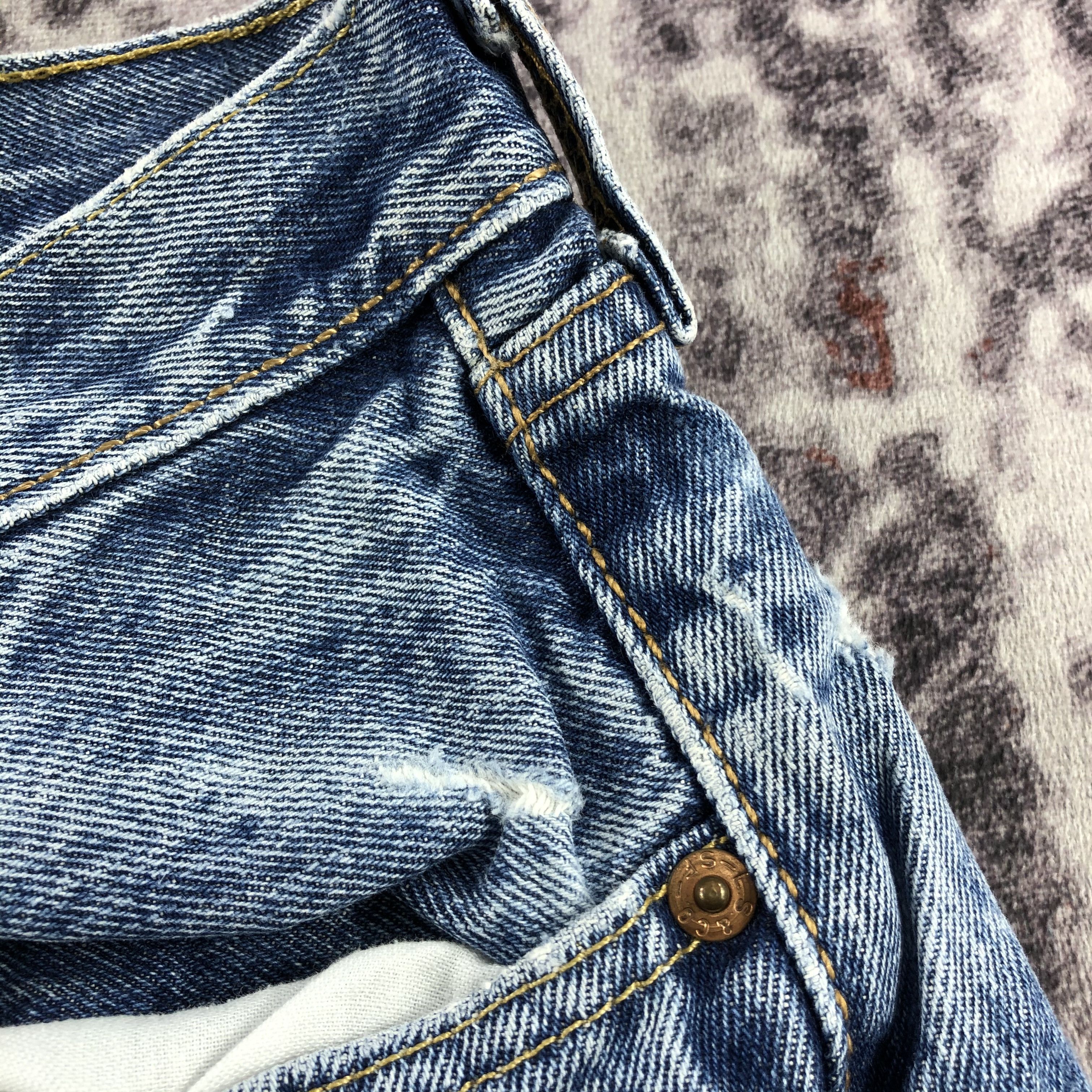 Levi's Vintage Blue Wash Levis 501 Jeans-JM3024 Size US 32 / EU 48 - 12 Thumbnail