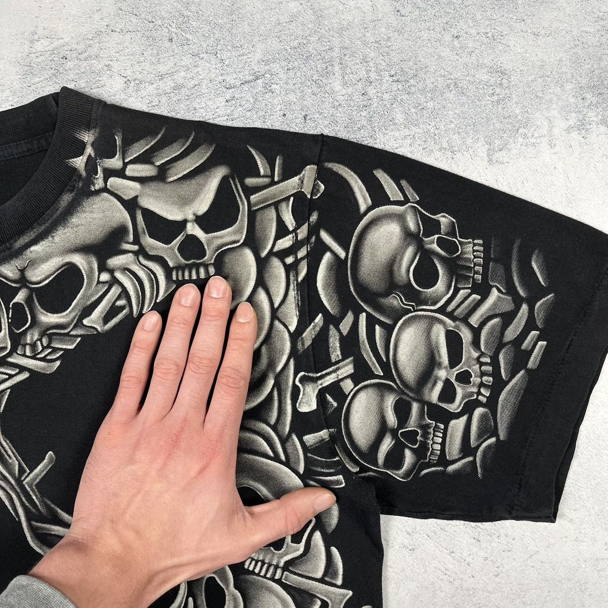 Vintage Vintage Skulls All Over Print rare single stitch T shirt 90s Size US M / EU 48-50 / 2 - 13 Thumbnail