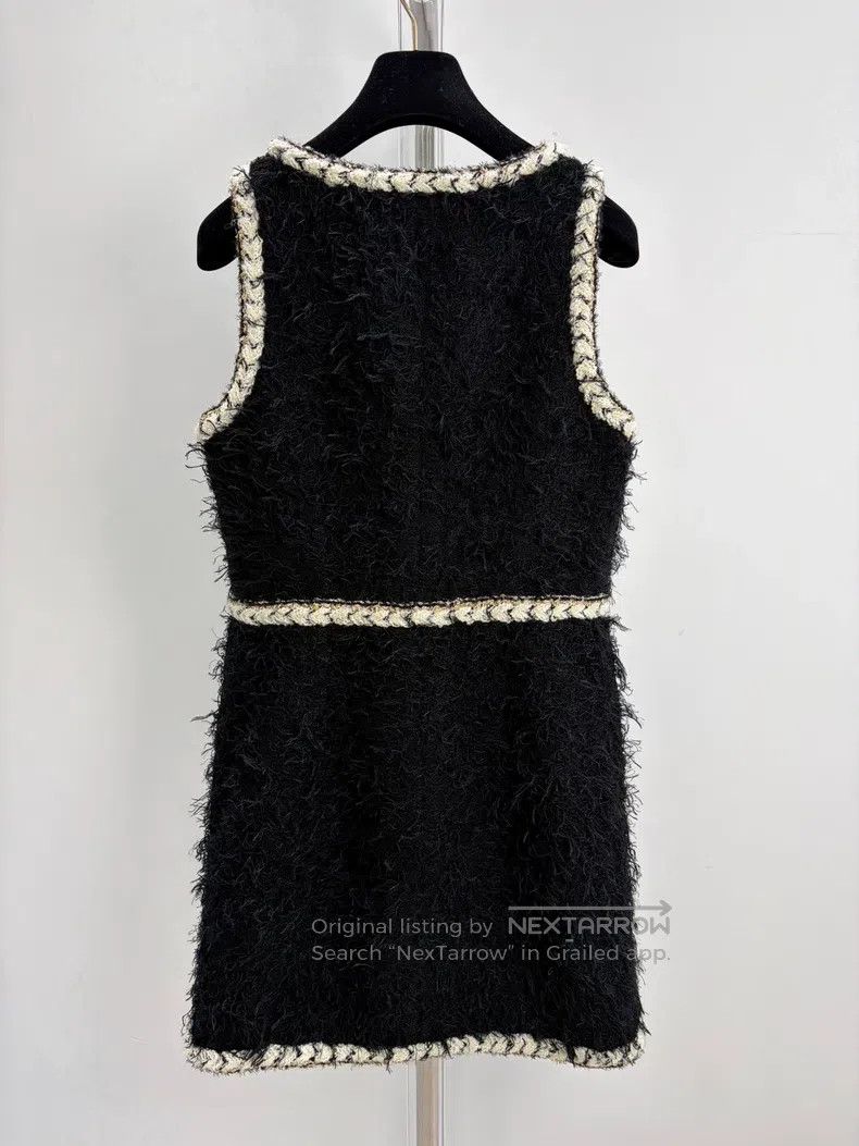 Chanel Chanel Black tassel wool vest skirt Size XS / US 0-2 / IT 36-38 - 2 Thumbnail