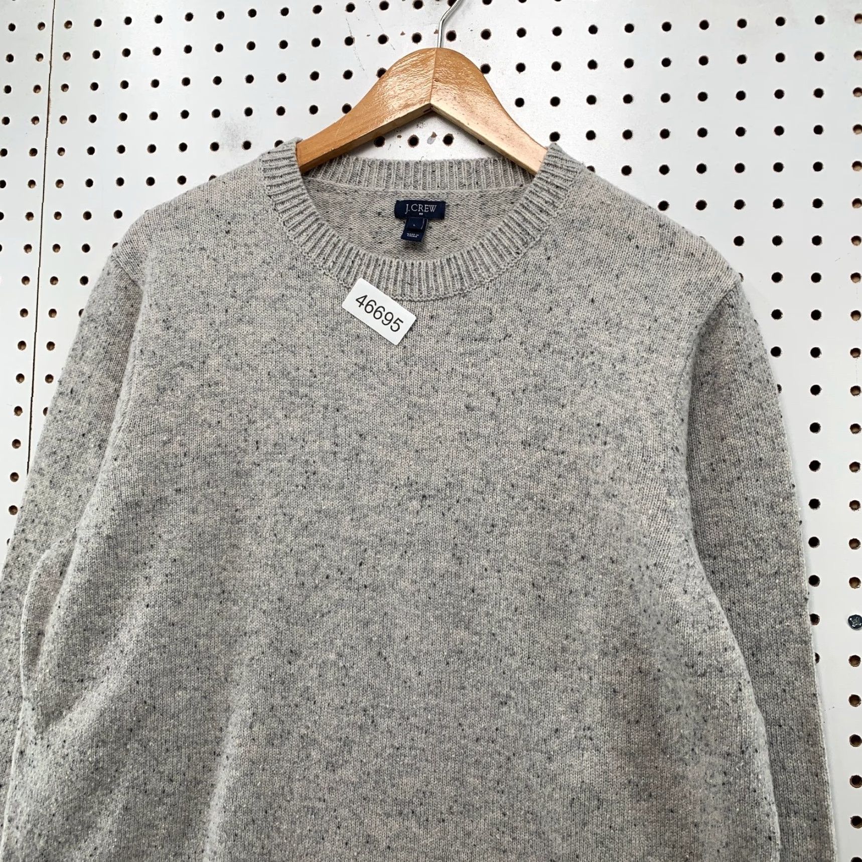J.Crew J.Crew Wool Sweater Mens Large Gray Knit Crewneck Elbow Faux Leather Regular Fit Pullover Casual Wool Sweater Mens Large Gray Crewneck Vintage No N/A Size US L / EU 52-54 / 3 - 7 Thumbnail