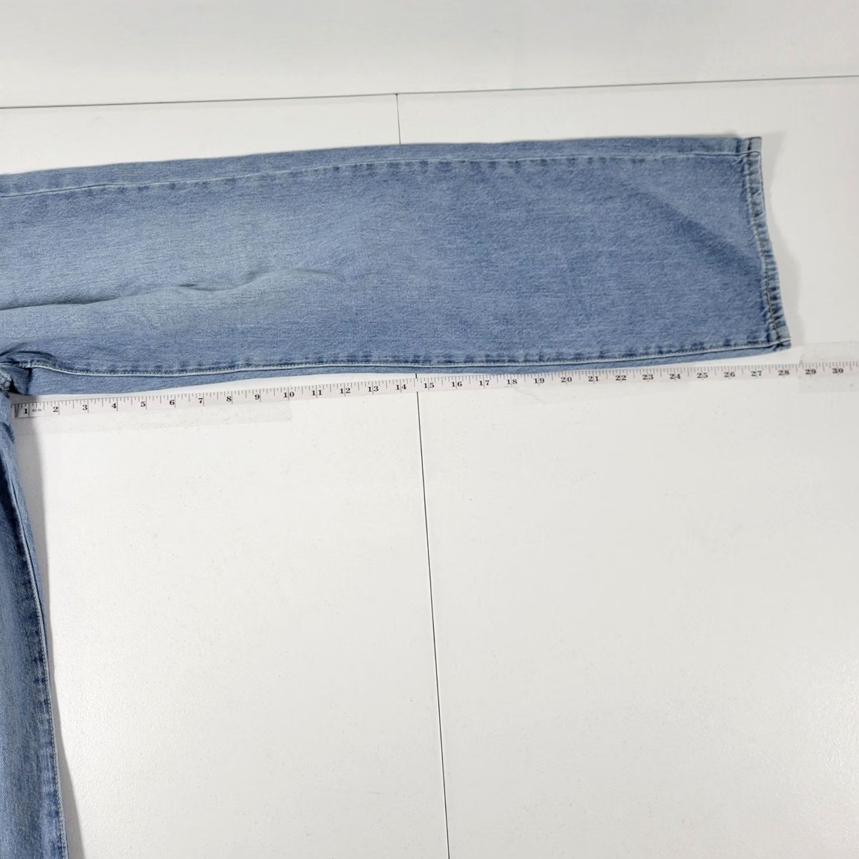 Levi's Item Specifications: Brand: Nike Size 42" / US 20 - 4 Thumbnail