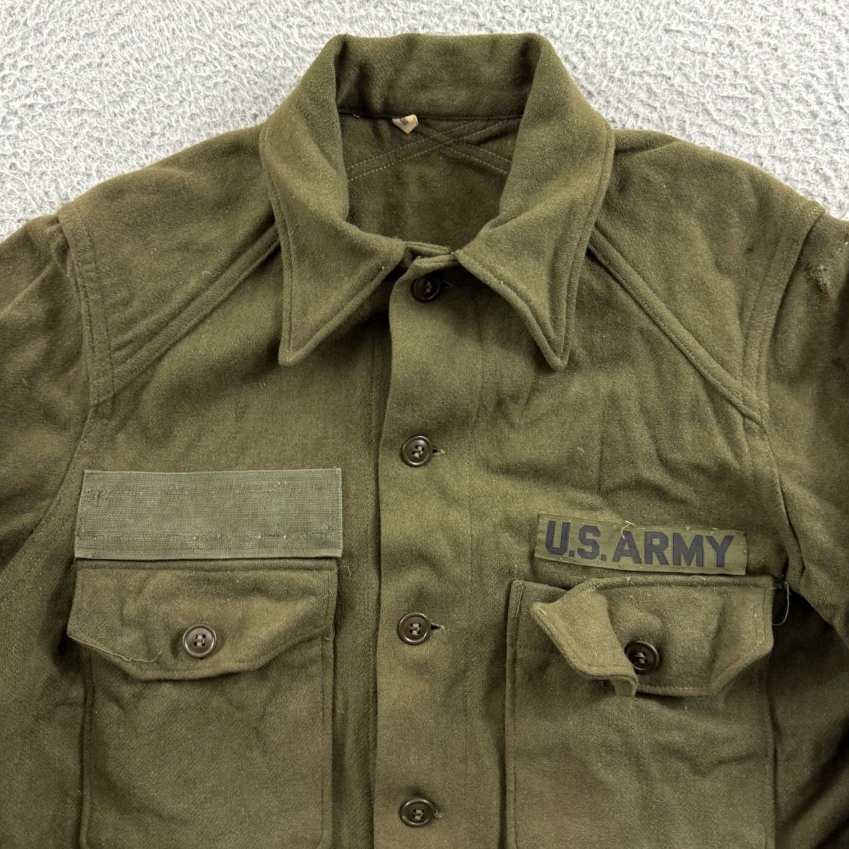Vintage VINTAGE US Army Wool Field Shirt Mens M Green M-1951 OG 108 Military 70s USA Shirt Mens M Green 50s 70s Military US Army Wool Field Shirt Size US M / EU 48-50 / 2 - 3 Thumbnail