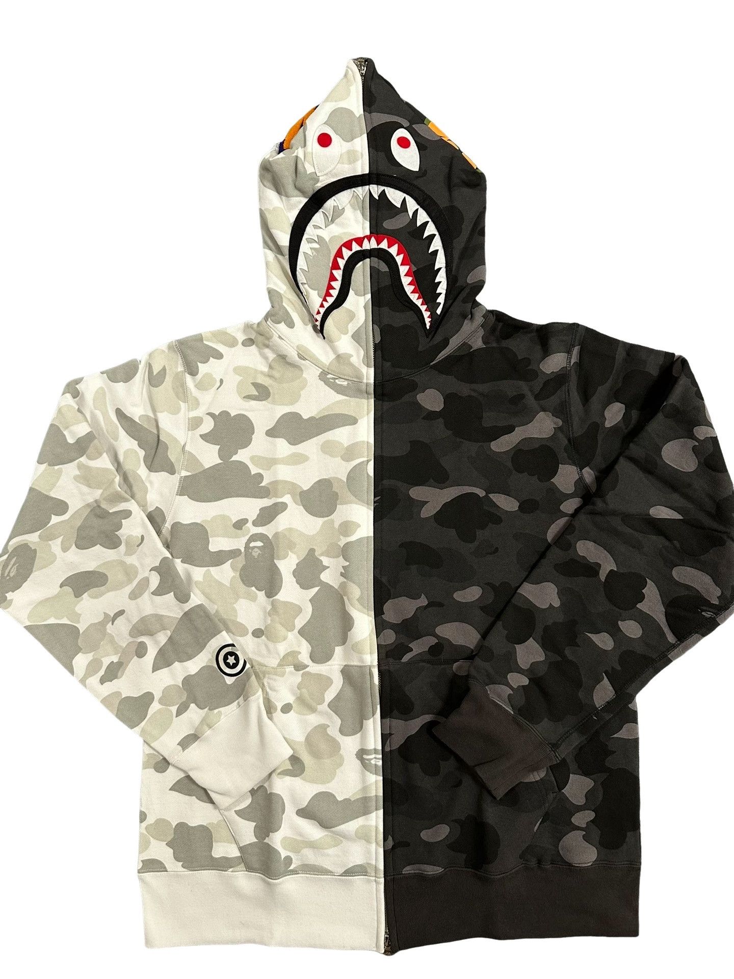 Bape A Bathing Ape Split Camo Shark Hoodie Size XL Size US XL / EU 56 / 4 - 1 Thumbnail