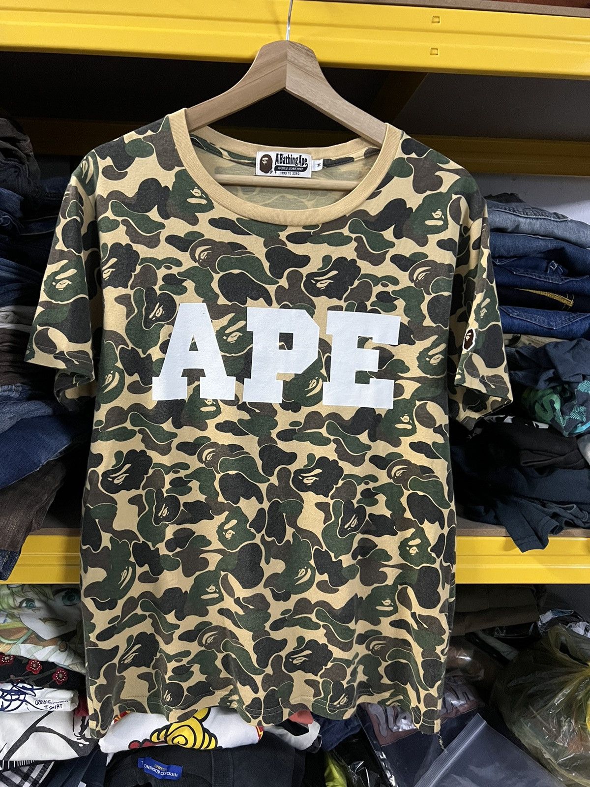 Bape VTG A BATHING APE CAMO SHIRT VERY RARE Size US S / EU 44-46 / 1 - 1 Thumbnail