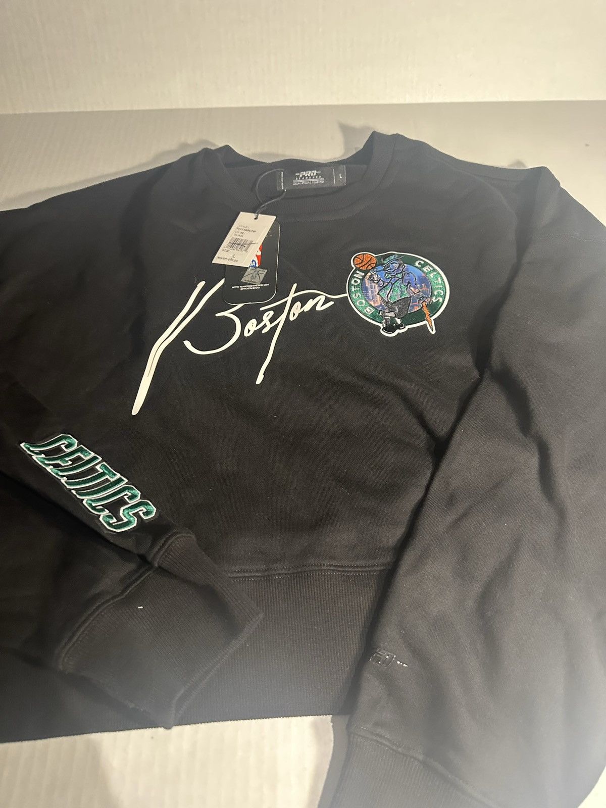 Pro Standard Women’s Boston Celtics Sweatshirt Size L / US 10 / IT 46 - 1 Thumbnail