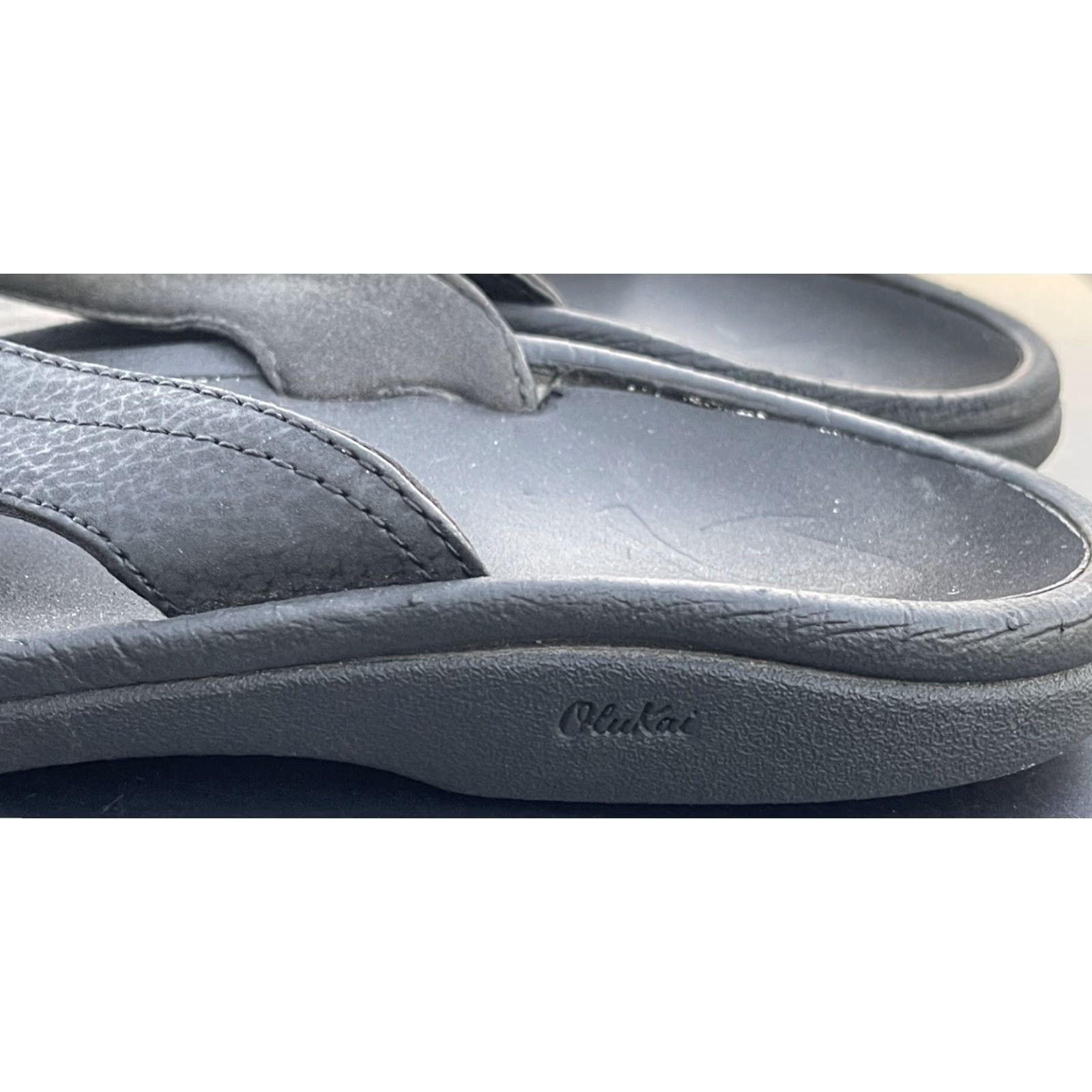 Olukai OluKai Sandals Women's 8 Men's 6.5 Black Flip Flop Leather Sandal Womens Mens 8 6.5 Black Flop? Size US 8 / IT 38 - 2 Thumbnail