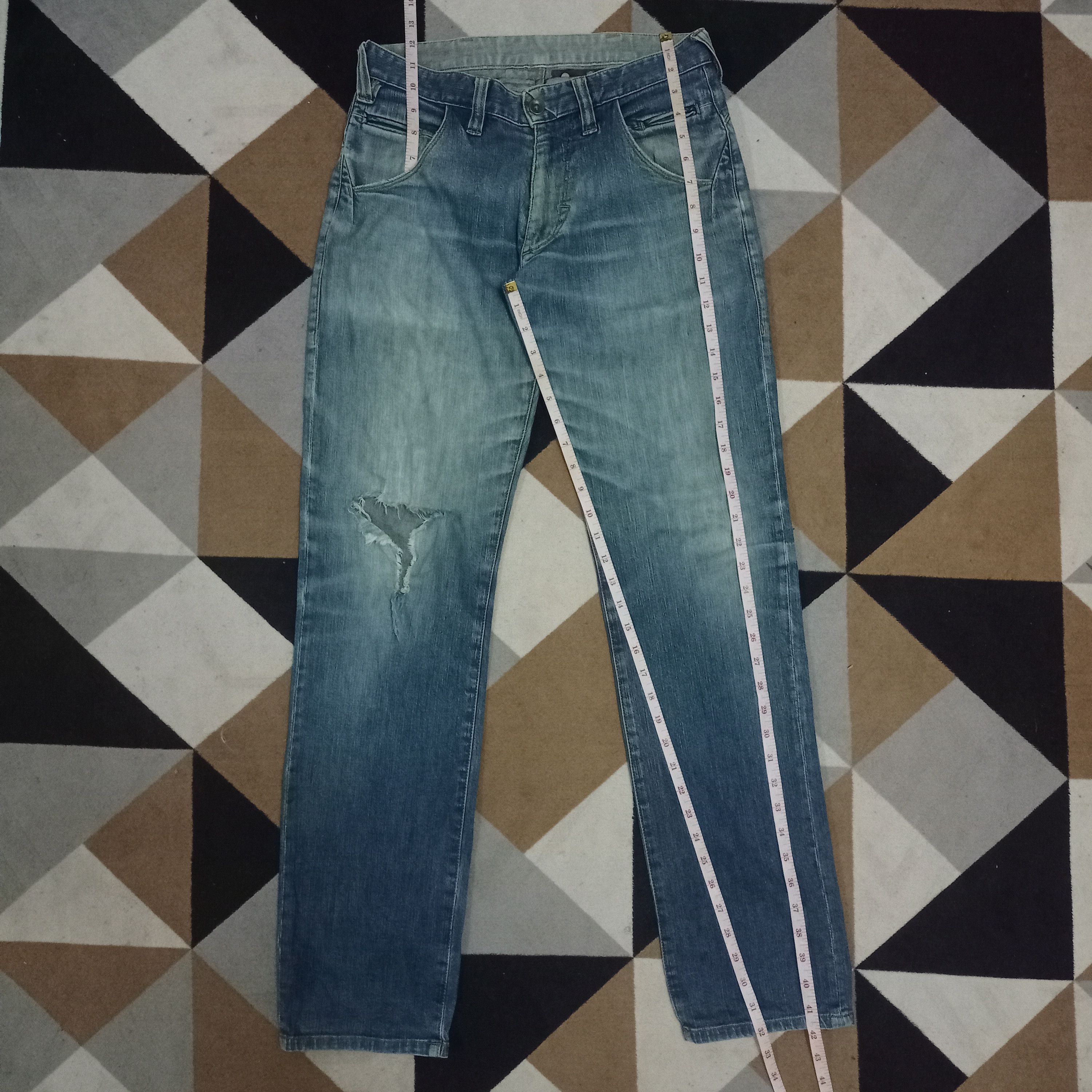 Japanese Brand Vintage Japanese Brand Buckle Style Ripped Jeans 29x32 Size US 29 - 10 Thumbnail