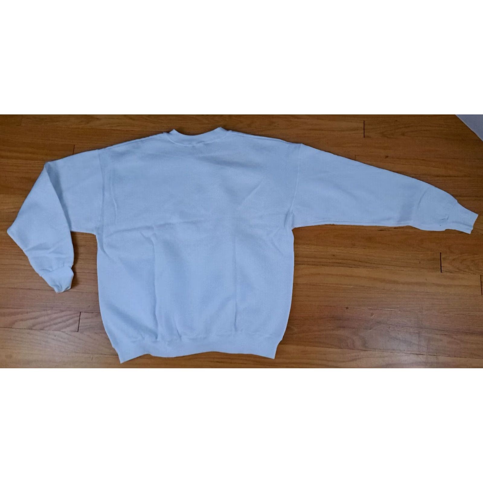Fruit Of The Loom VINTAGE Trump Taj-Mahal Casino White Fruit of the Loom Printed Sweatshirt L White Embroidered Graphic Print Pullover Unisex Adults Mens Women Size US L / EU 52-54 / 3 - 5 Thumbnail