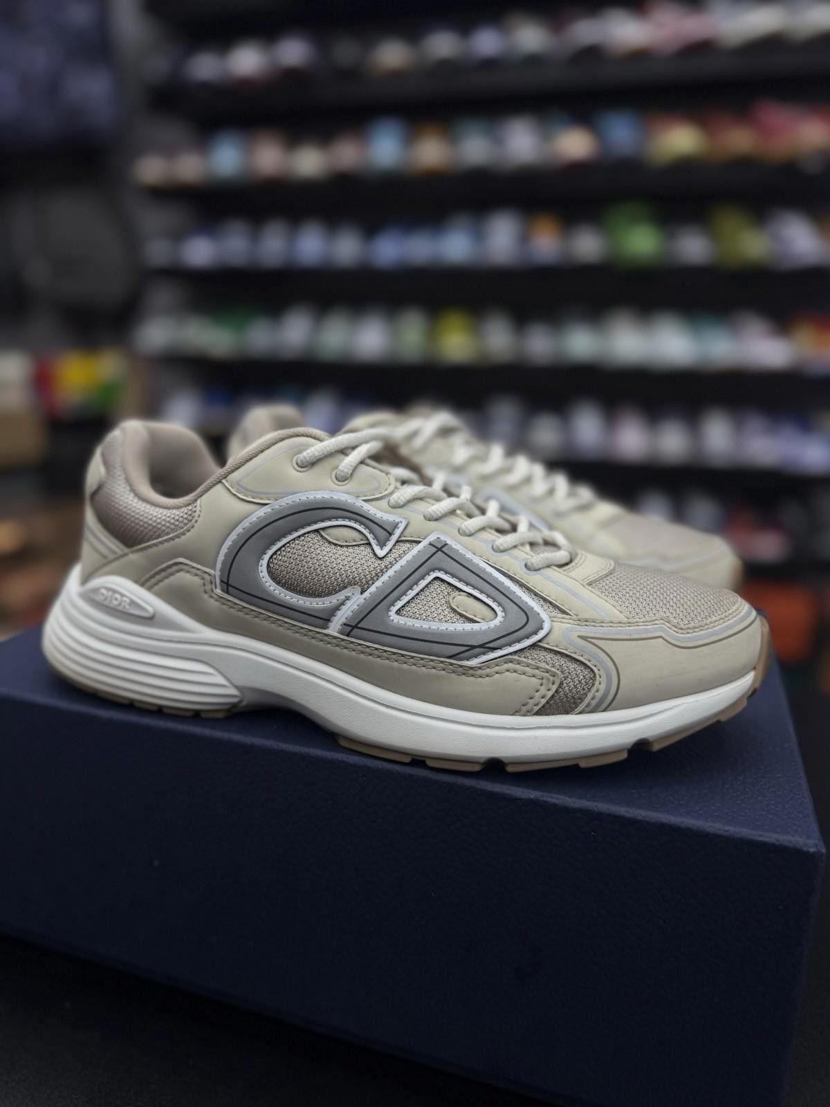 Dior Size 44EU / 11US - Dior B30 Tan Sneakers Retail $1200 Size US 11 / EU 44 - 3 Thumbnail