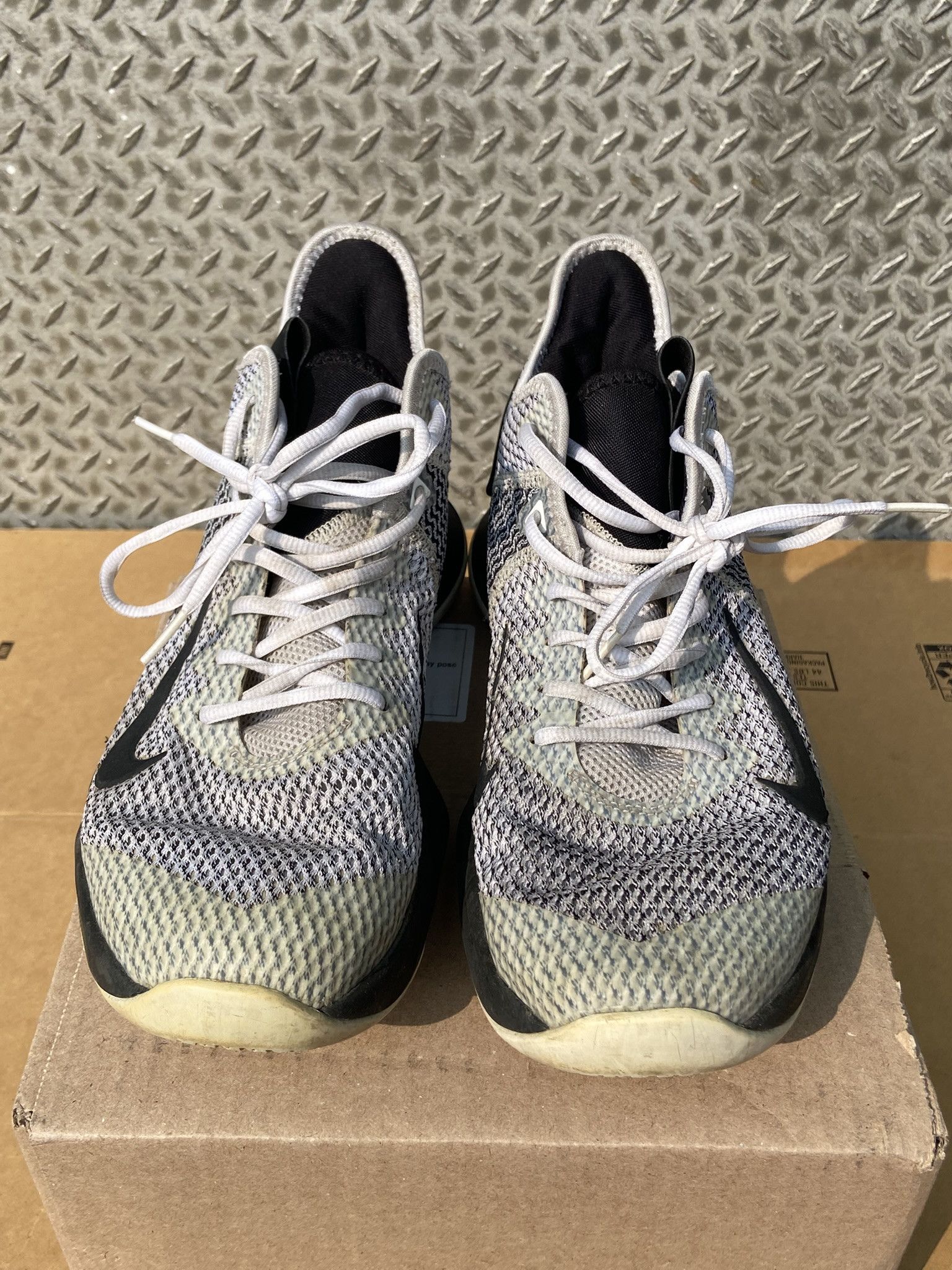 Nike Nike LeBron Witness 4 Basketball Sneakers Shoes Men 10.5 Size US 10.5 / EU 43-44 - 5 Thumbnail