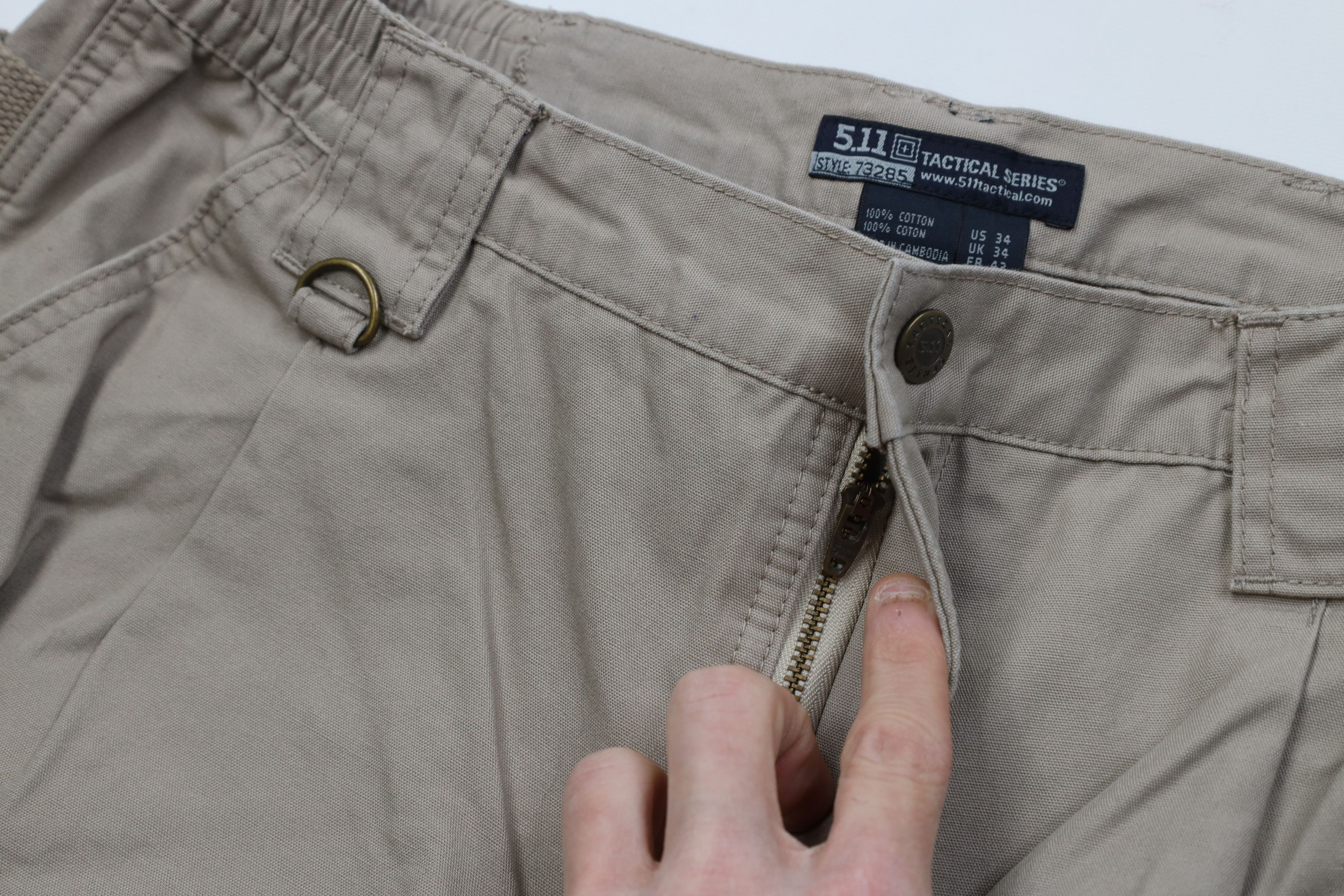 Vintage Vintage 5.11 Tactical Uniform Cargo Shorts Beige Cotton Size US 34 / EU 50 - 5 Thumbnail