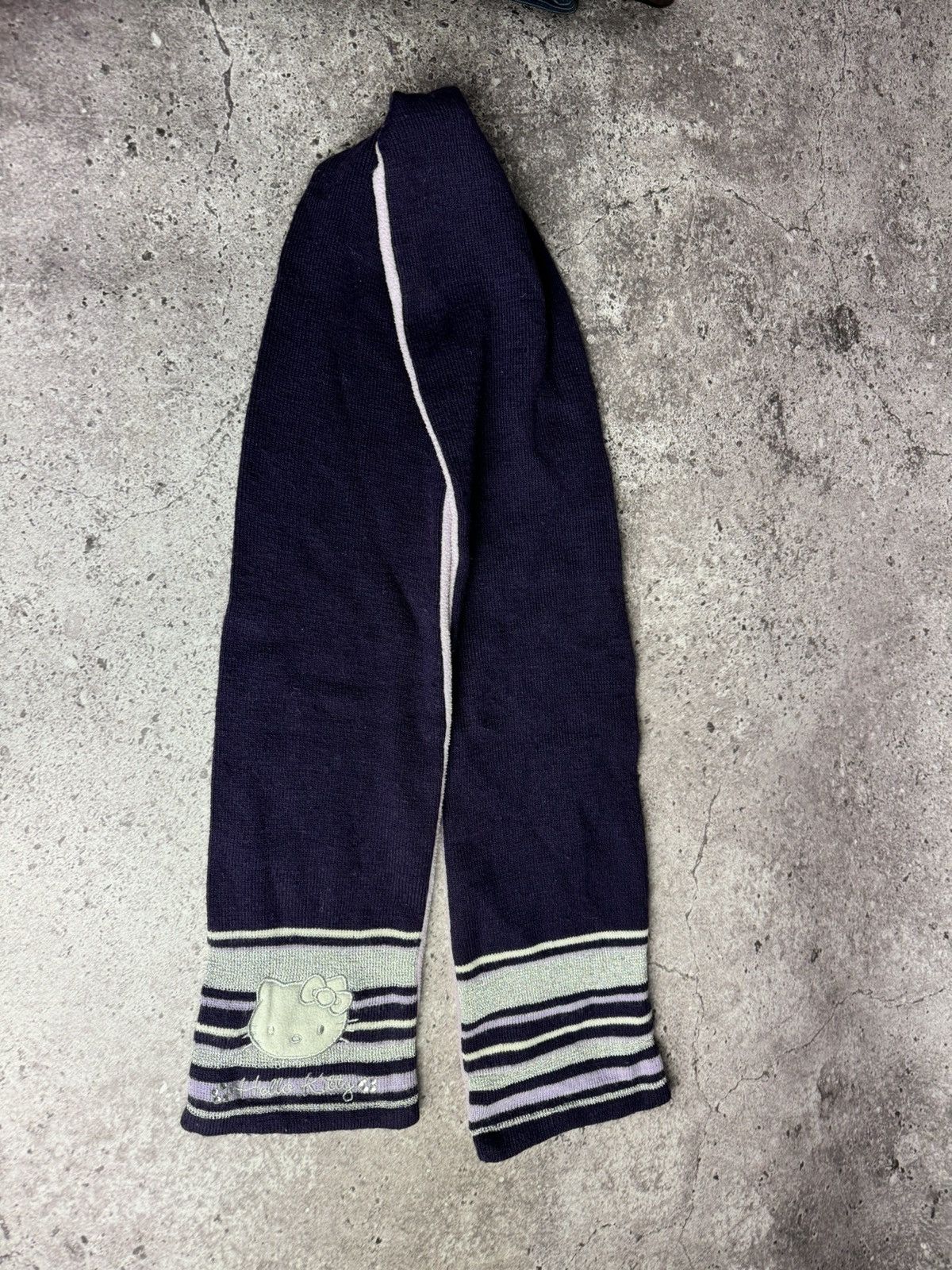 Japanese Brand × Vintage Hello Kitty Scarf Japanese Anime Scarves Size ONE SIZE - 1 Thumbnail
