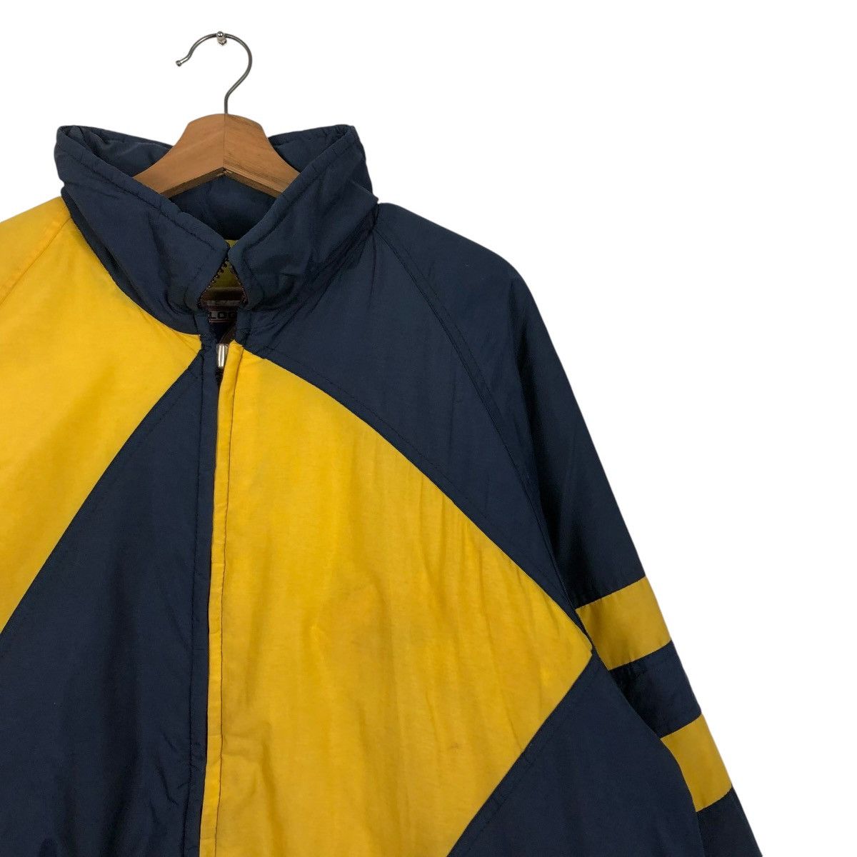 Japanese Brand 🔥VINTAGE BOMBER JACKET NOTRE DAME FIGHTING IRISH BIG LOGO Size US L / EU 52-54 / 3 - 8 Thumbnail